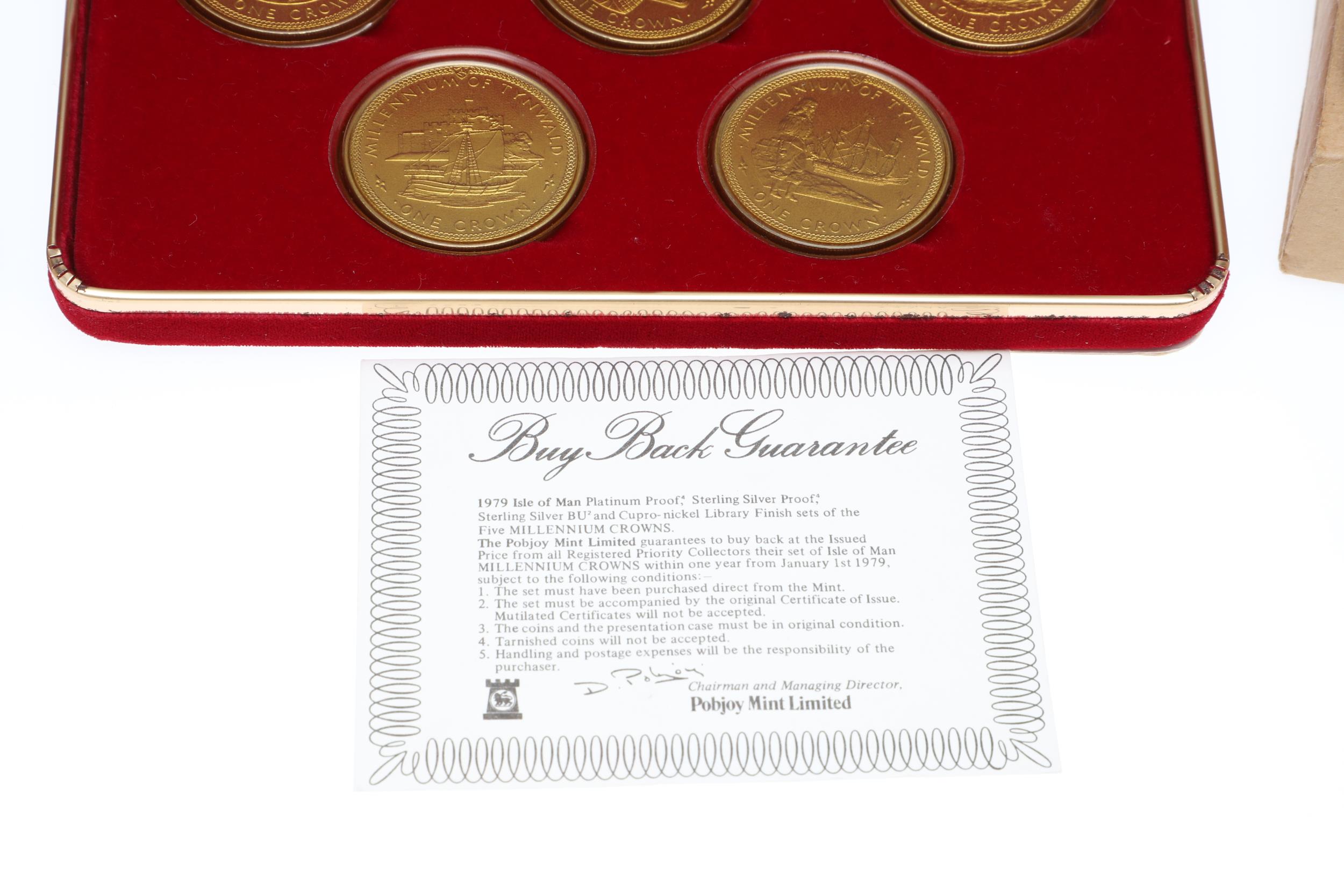 A COLLECTION OF SILVER PROOF SETS TO INCLUDE A FALKLANDS ISLANDS FIFTY PENCE 1977. - Bild 4 aus 18
