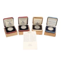 A COLLECTION OF ROYAL MINT SILVER PROOF COINS TO INCLUDE A 1994 D-DAY COMMEMORATIVE FIFTY PENCE AND