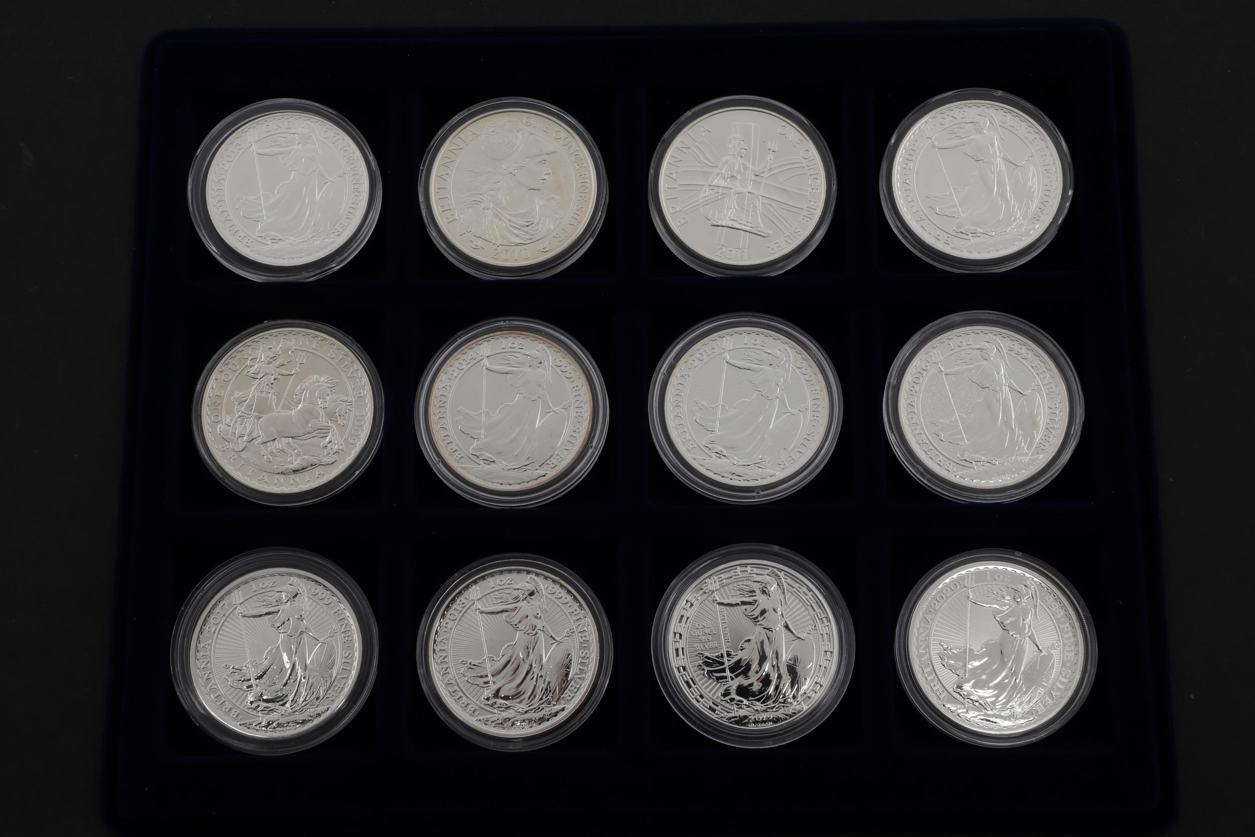 A DATE RUN OF TEN ONE OUNCE SILVER BRITANNIA COINS. 2009 - 2020. - Bild 2 aus 3