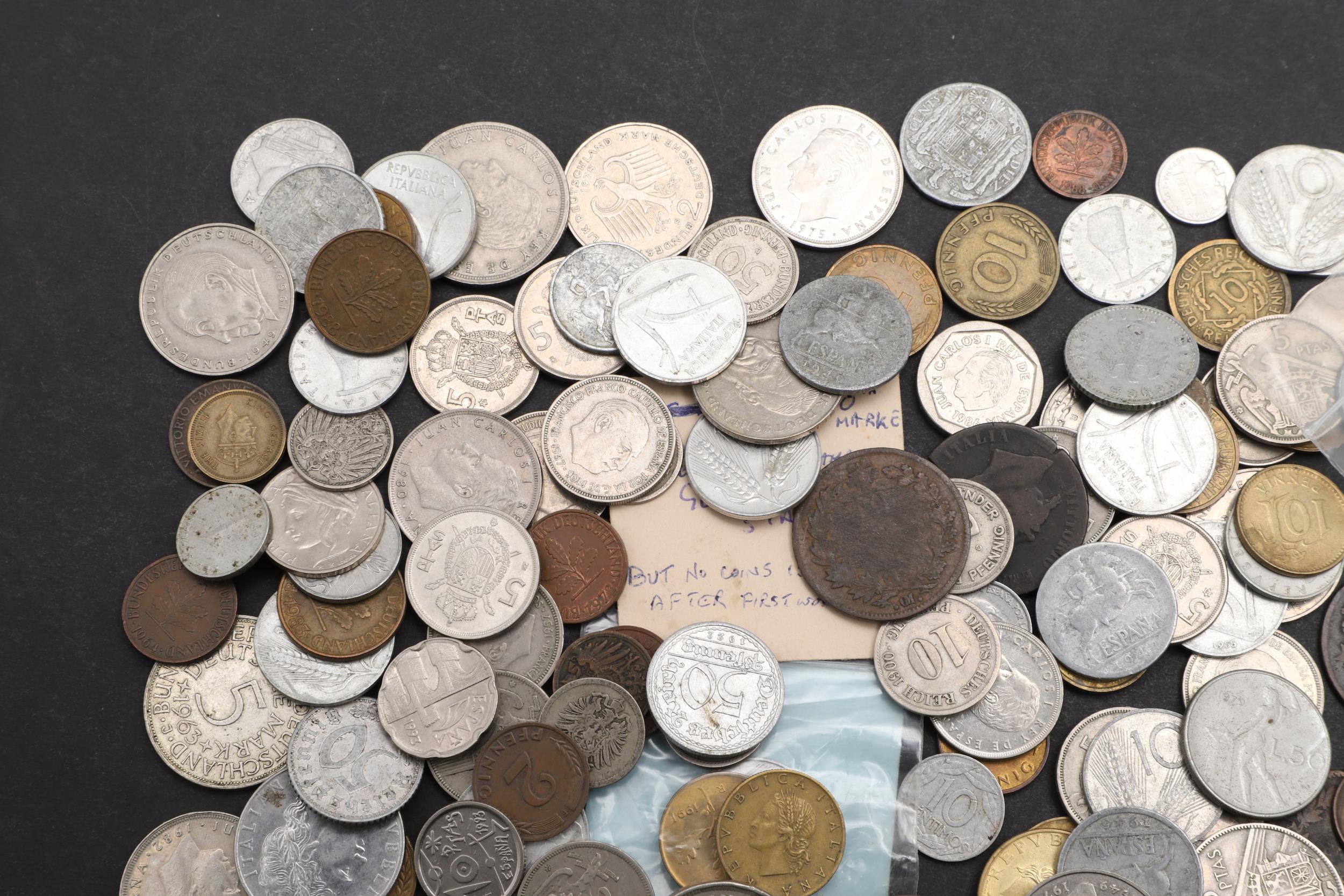 A LARGE COLLECTION OF 19TH AND 20th CENTURY EUROPEAN COINS TO INCLUDE GERMANY, SPAIN AND ITALY. - Image 2 of 10