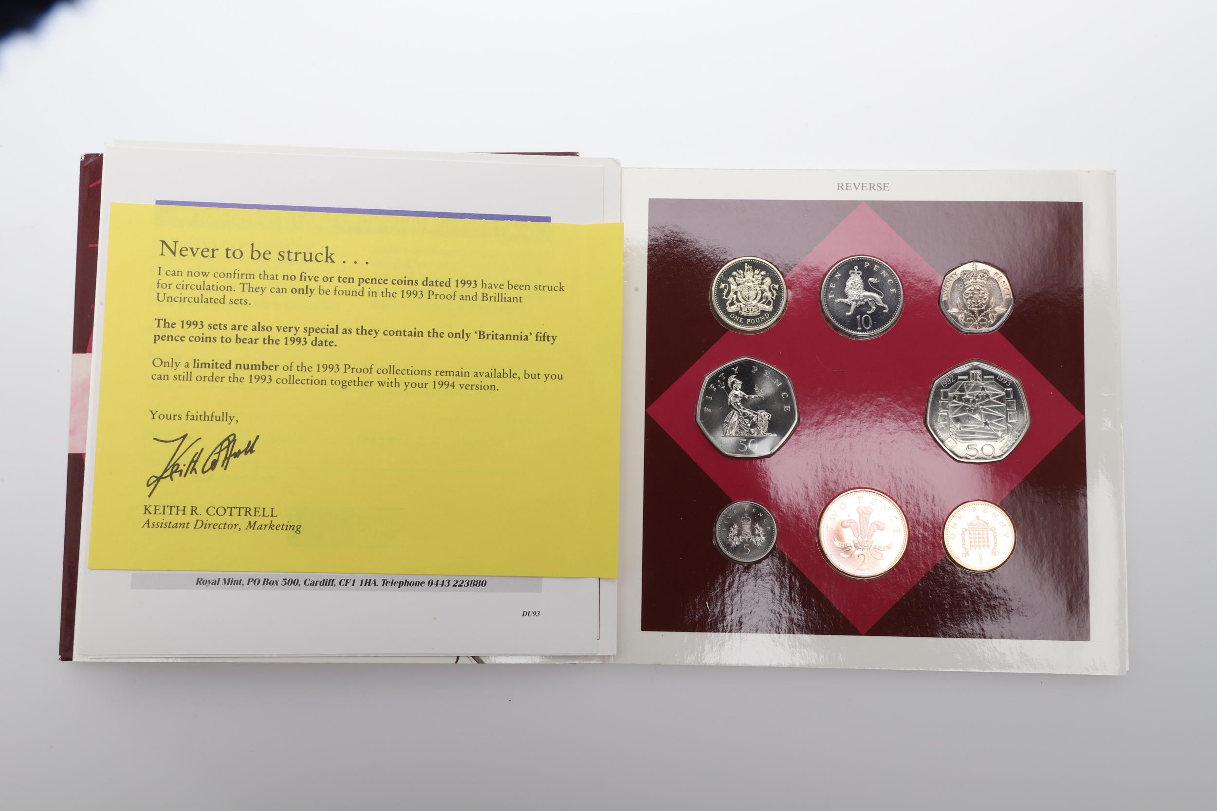 ROYAL MINT UNCIRCULATED COIN SETS FOR 1992 AND 1993 WITH TWO EC PRESIDENCY 50 PENCE PIECES. - Bild 5 aus 7
