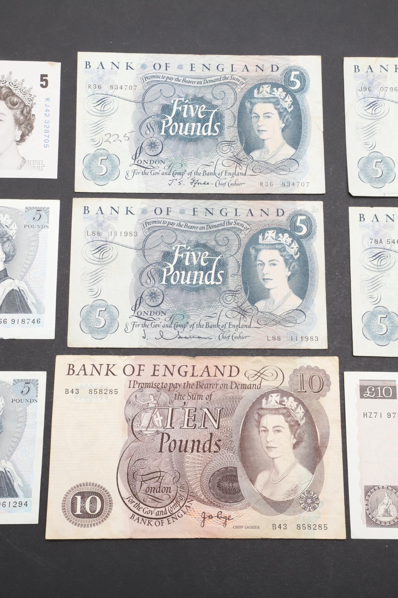 A COLLECTION OF BANK OF ENGLAND BANKNOTES TO INCLUDE TEN POUND NOTES. - Image 3 of 8