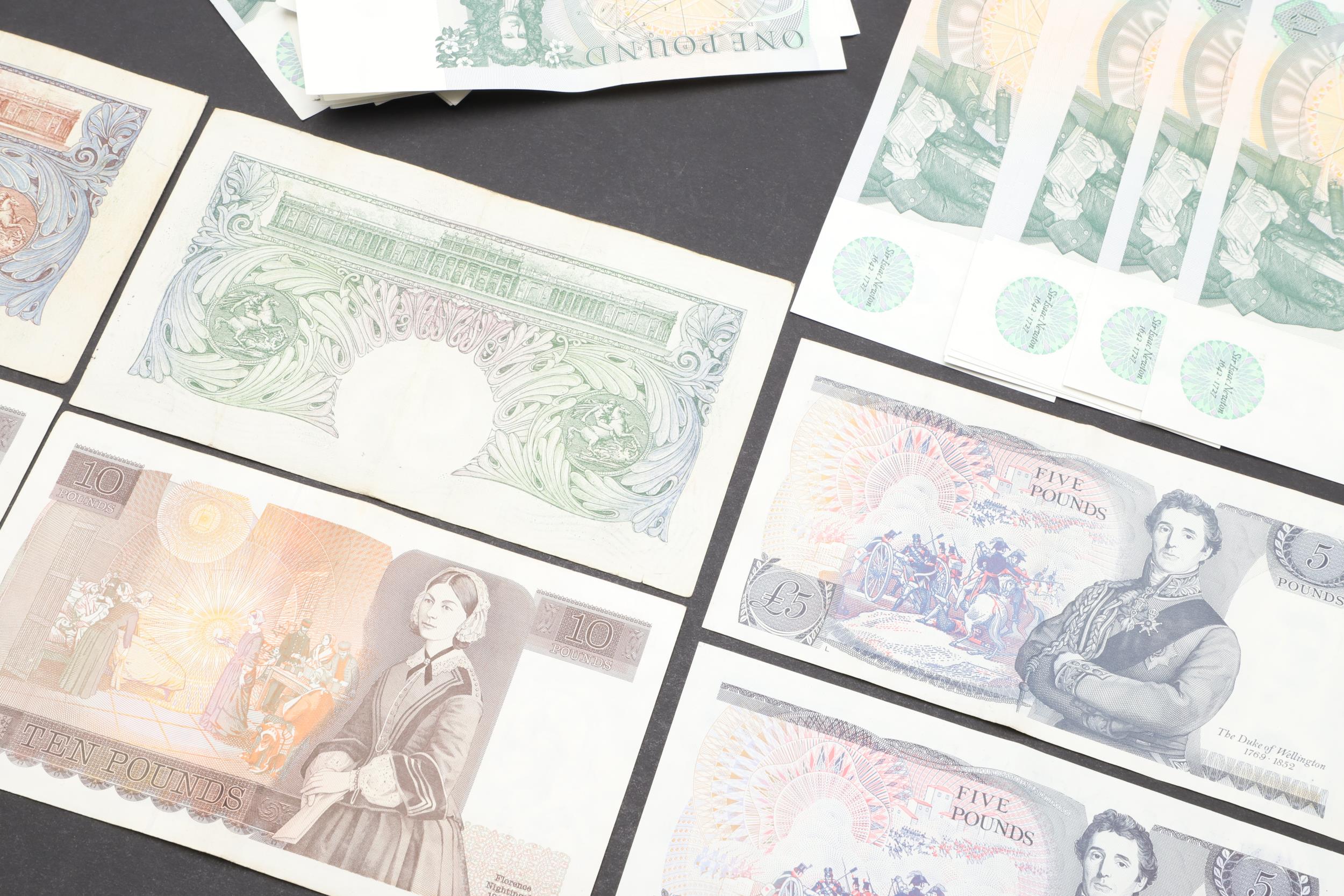 A COLLECTION OF ELIZABETH II BANKNOTES TO INCLUDE A FIFTY POUND NOTE. - Image 11 of 11