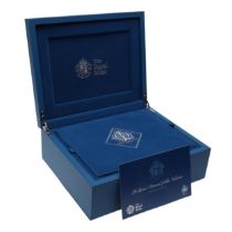 A ROYAL MINT QUEEN'S DIAMOND JUBILEE COLLECTION OF 18 COINS IN PRESENTATION CASE.