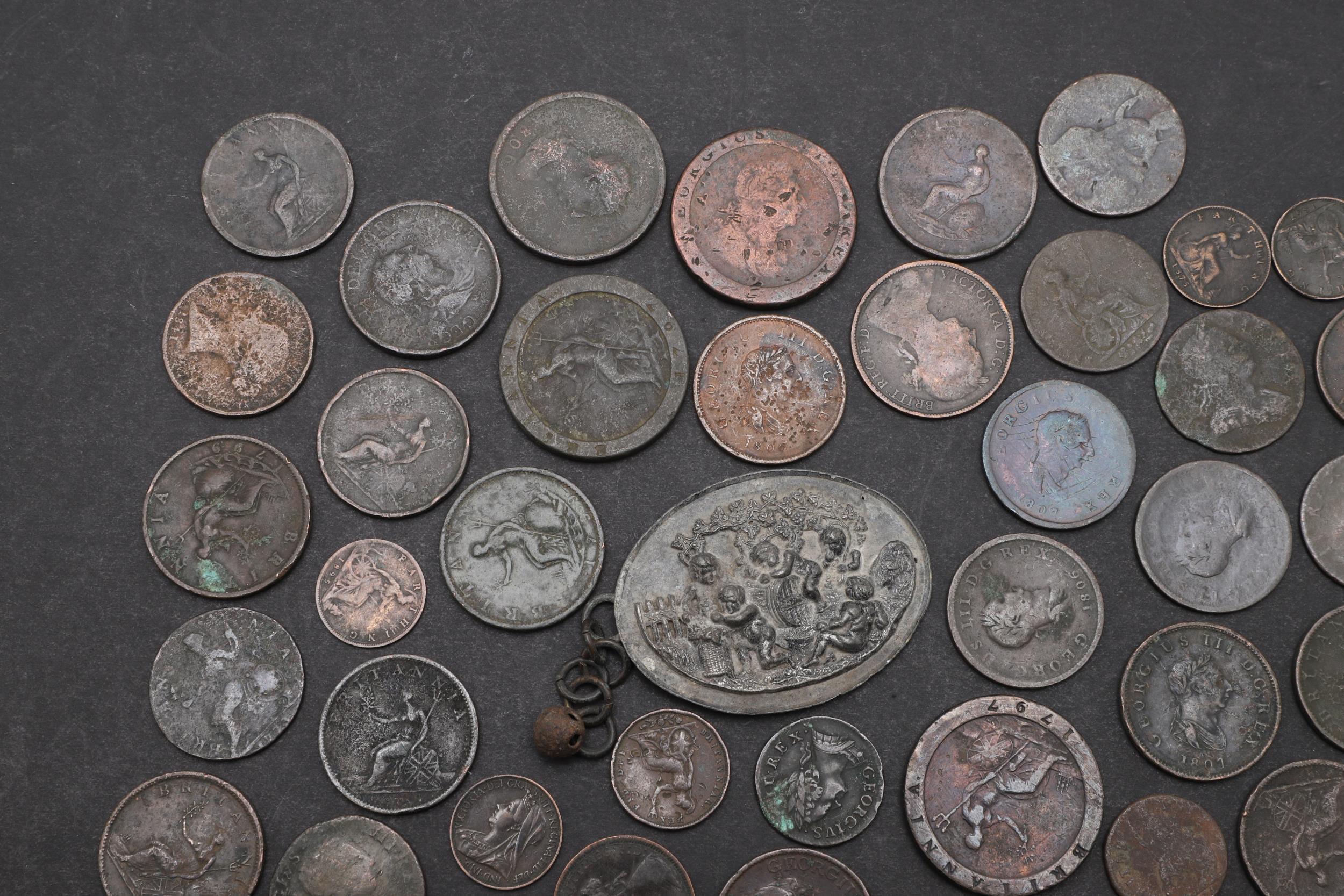 A COLLECTION OF GEORGE III COPPER AND OTHER COINS TO INCLUDE CARTWHEEL ISSUES. - Image 2 of 5
