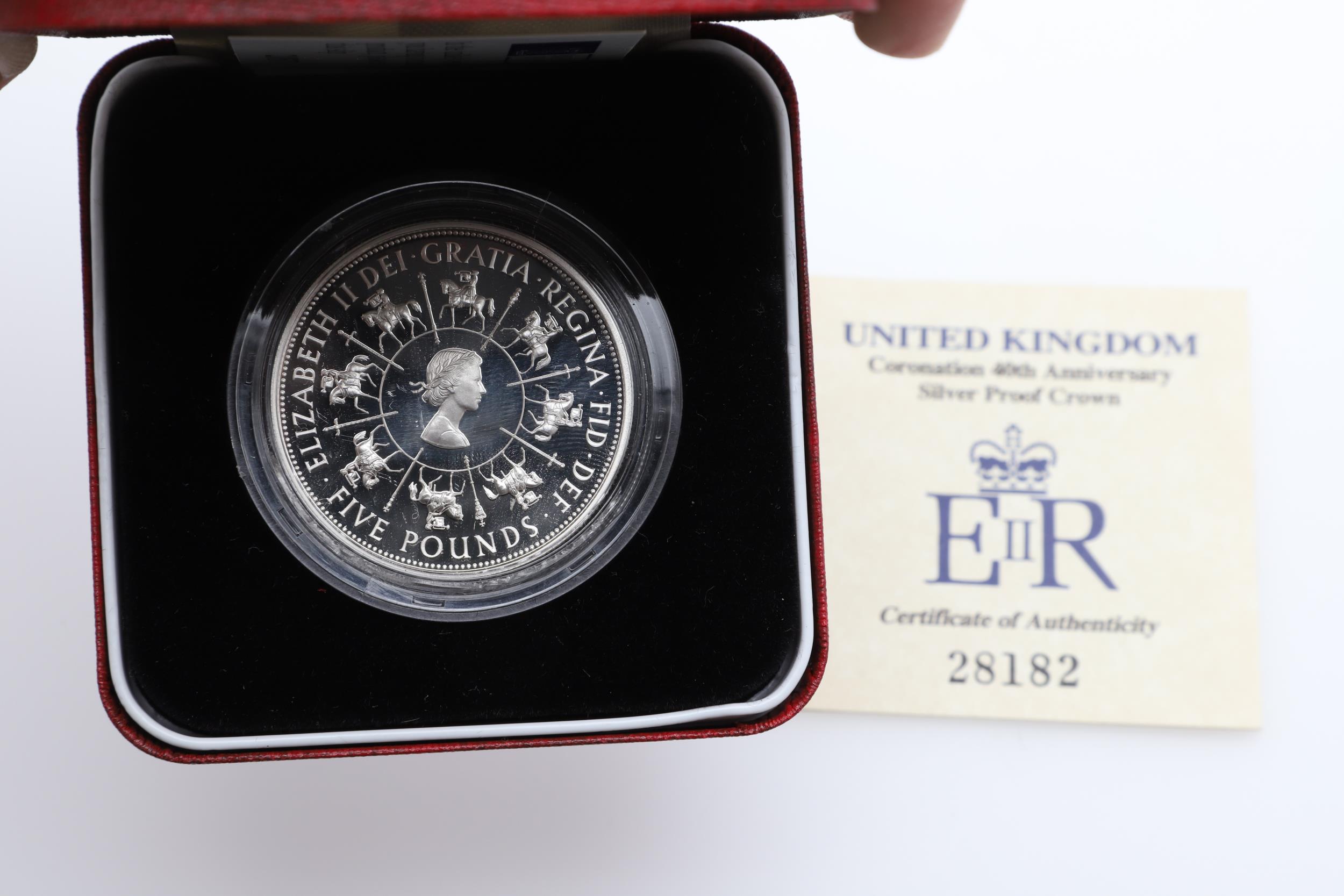 A COLLECTION OF ROYAL MINT SILVER PROOF COINS TO INCLUDE A 1994 D-DAY COMMEMORATIVE FIFTY PENCE AND - Bild 6 aus 17