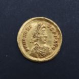 ROMEAN IMPERIAL COINAGE: A GOLD SOLIDUS OF HONORIUS, A.D. 393-423.