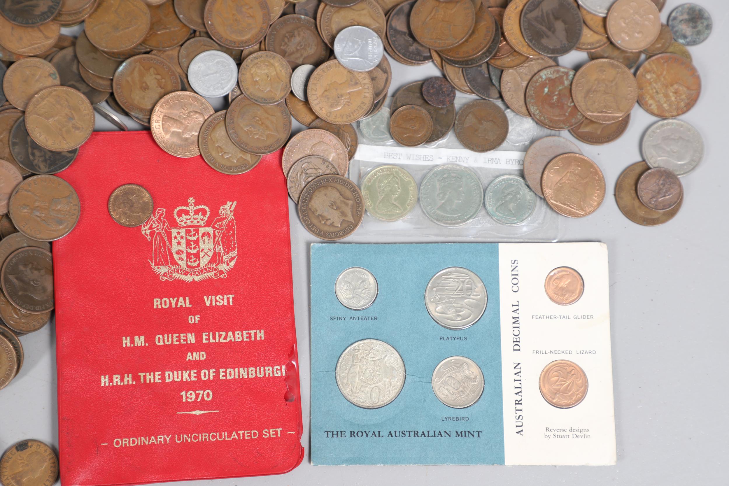 A LARGE COLLECTION OF PRE-DECIMAL COINS TO INCLUDE PENNIES, SHILLINGS AND OTHERS. - Bild 9 aus 10