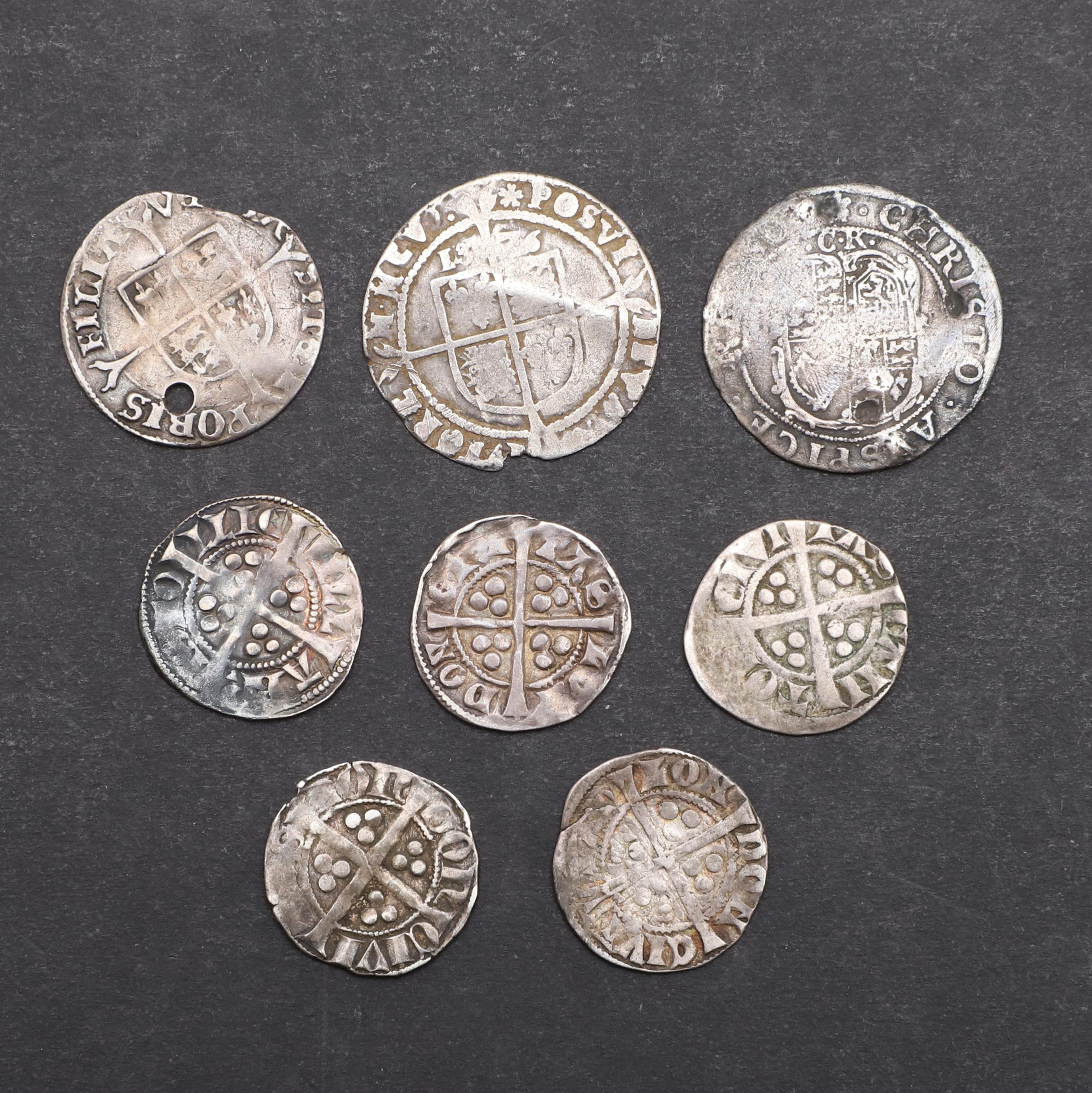 A COLLECTION OF HAMMERED COINS TO INCLUDE A CHARLES I SIXPENCE AND OTHERS. - Image 2 of 5