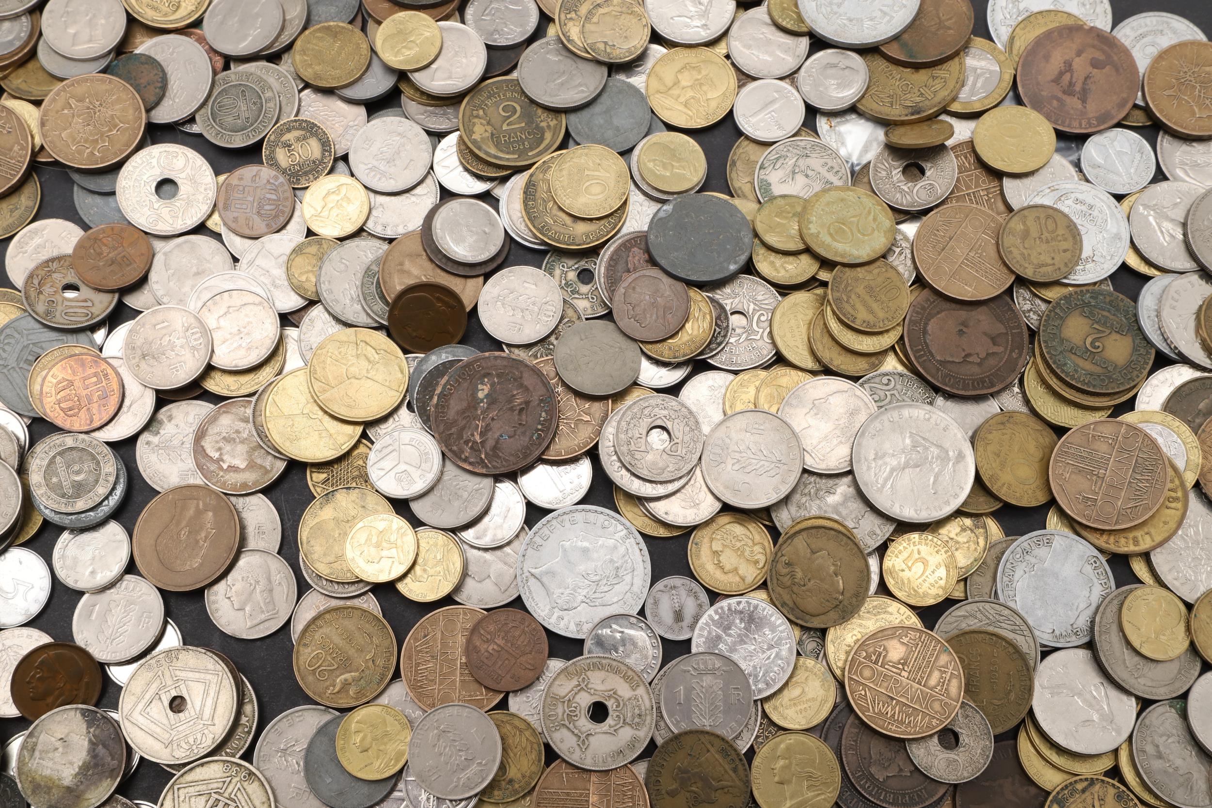 A COLLECTION OF 19TH AND 20TH CENTURY FRENCH AND BELGIAN COINS. - Image 6 of 10