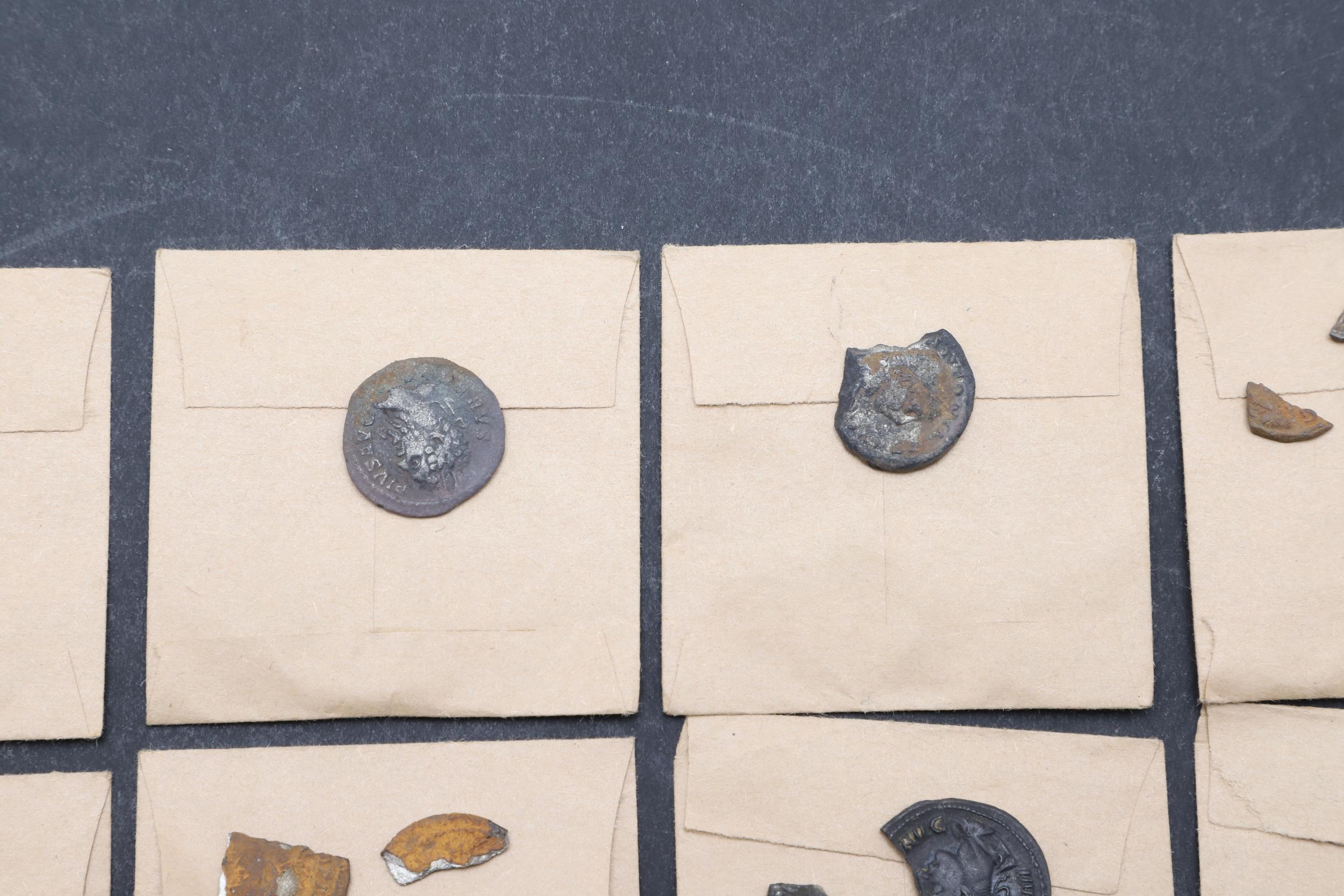 A HOARD OF SIXTEEN ROMAN COINS ALL IDENTIFIED AND RECORDED AS TREASURE T2019-1102. - Bild 3 aus 10