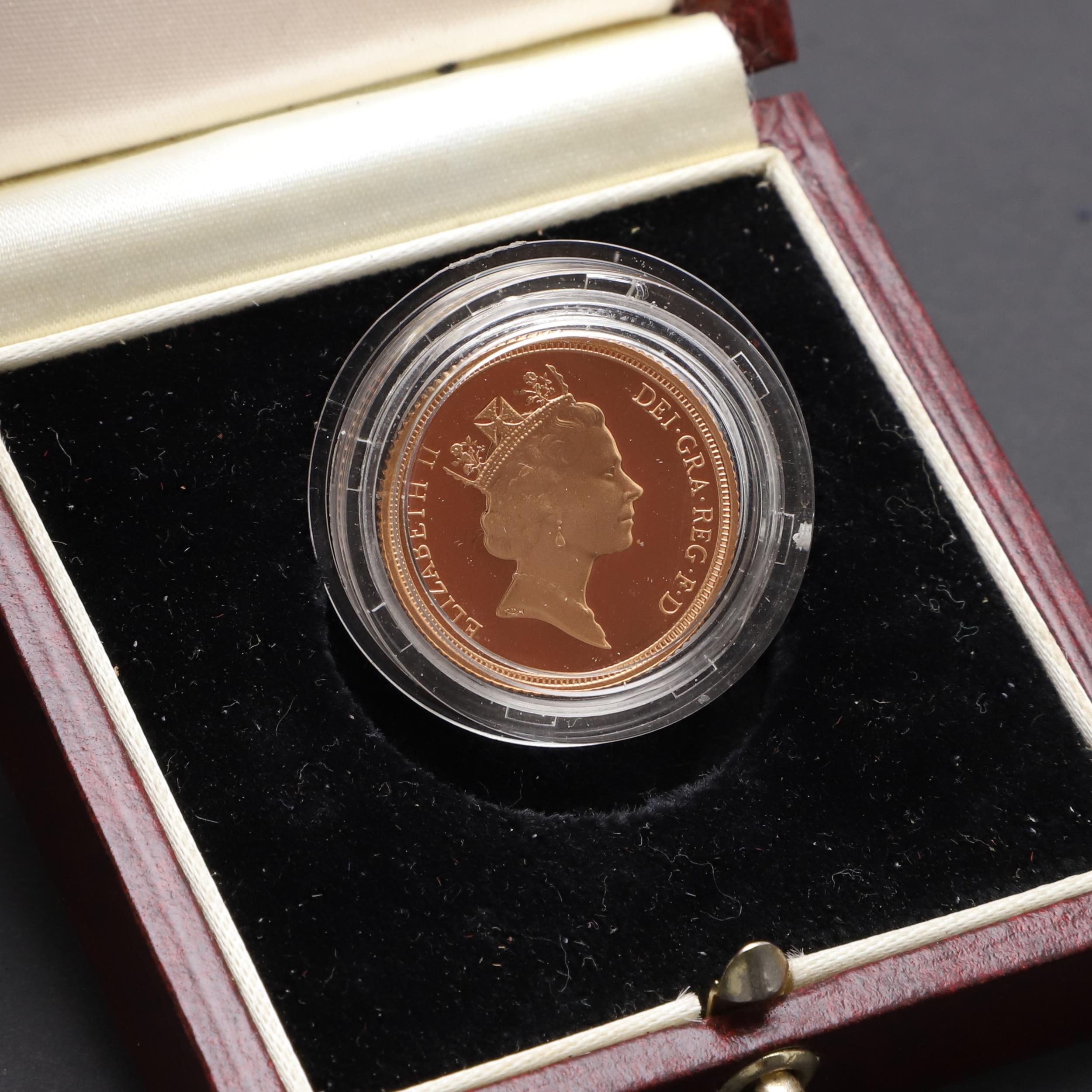 AN ELIZABETH II PROOF SOVEREIGN, 1995. - Bild 3 aus 6