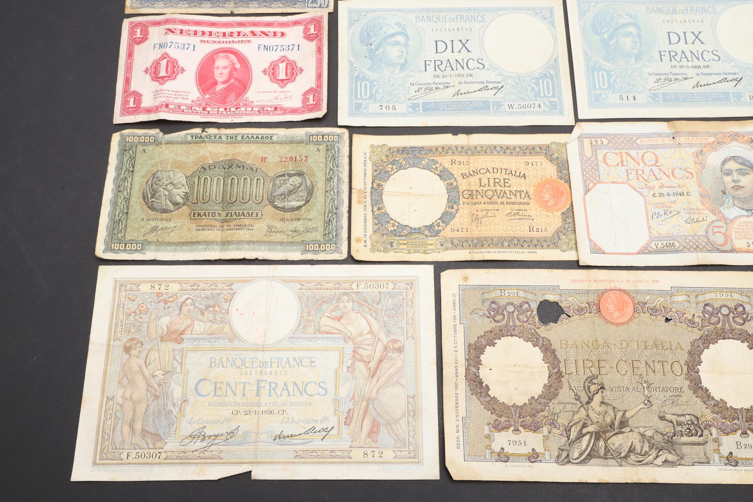 A MIXED COLLECTION OF WORLD BANKNOTES. - Image 4 of 12