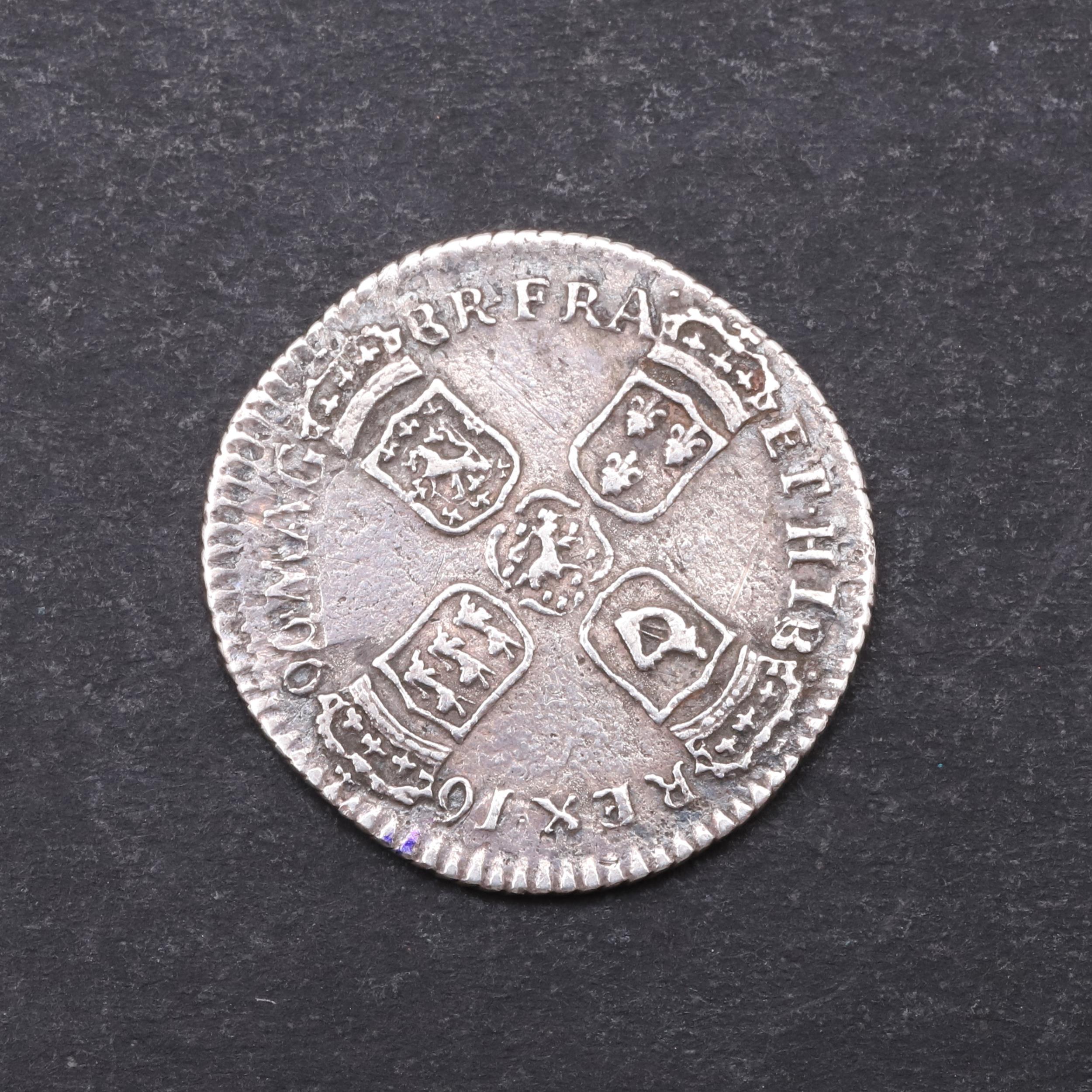 A WILLIAM III SIXPENCE, 1696. - Bild 2 aus 3