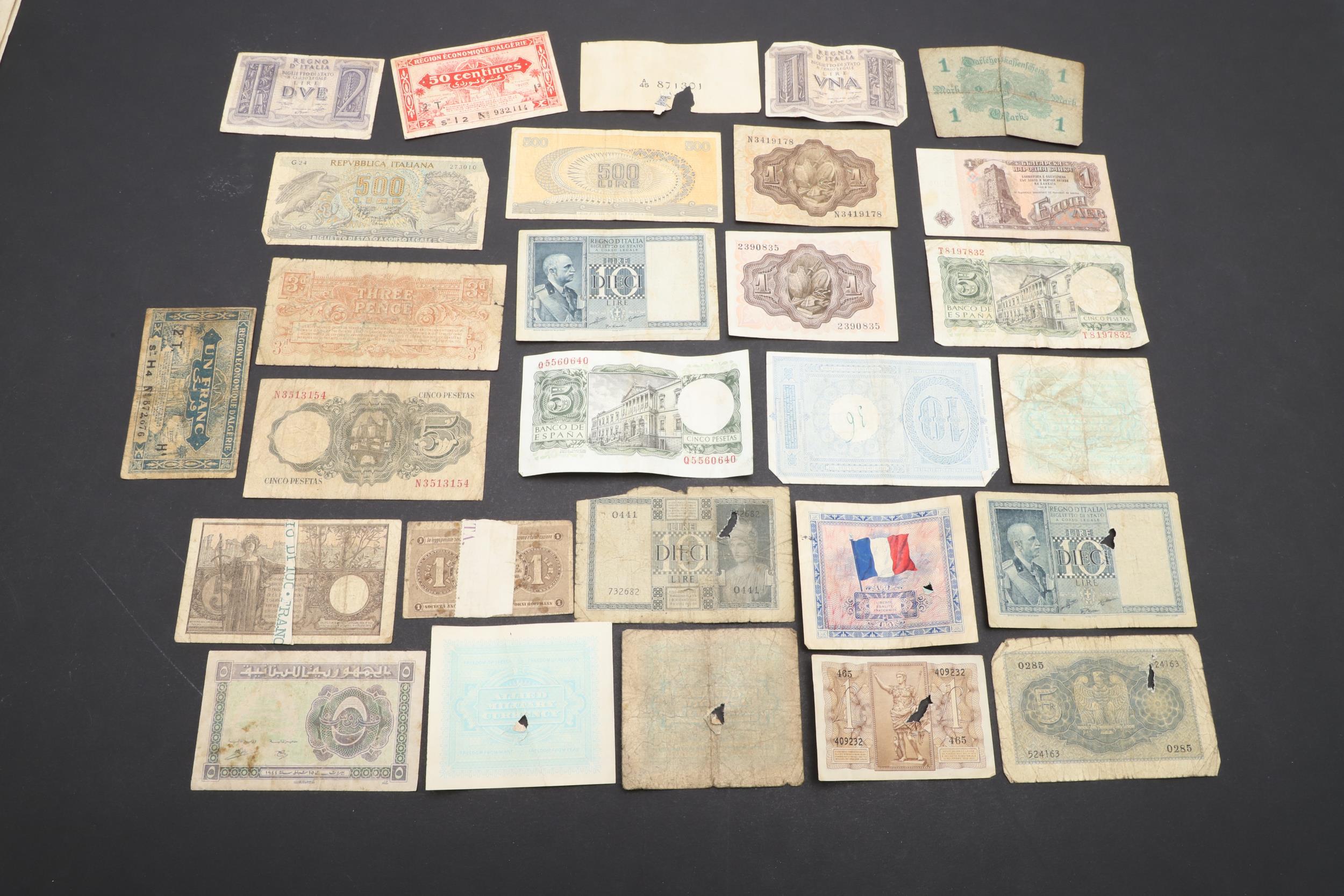 A MIXED COLLECTION OF WORLD BANKNOTES. - Image 10 of 12
