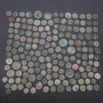 A COLLECTION OF UNSORTED ROMAN COINS.