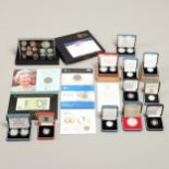 A COLLECTION OF ROYAL MINT SILVER PROOF AND OTHER ISSUES INCLUDING A 1997 BRITANNIA TWENTY PENCE.
