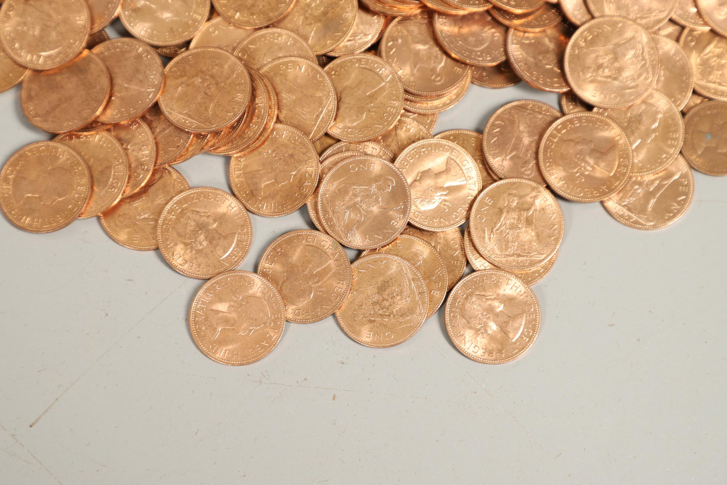 A COLLECTION OF APPROXIMATELY 1,000 UNCIRCULATED ELIZABETH PENNY COINS, 1967. - Image 6 of 9