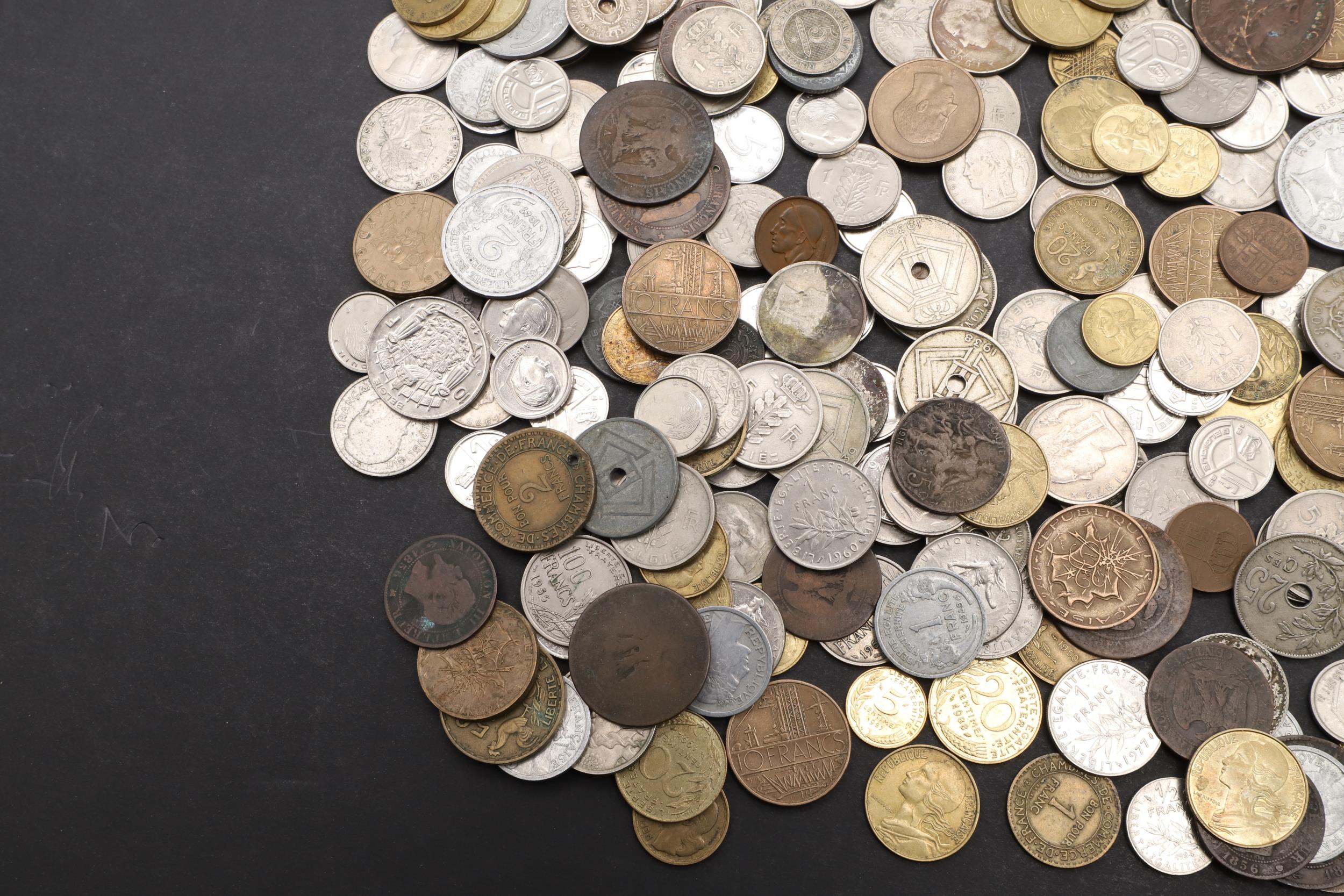 A COLLECTION OF 19TH AND 20TH CENTURY FRENCH AND BELGIAN COINS. - Image 8 of 10