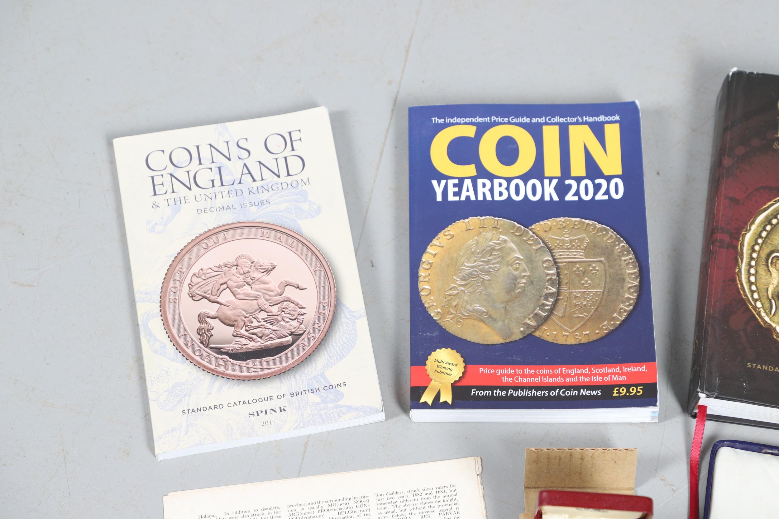 A MIXED COLLECTION OF COINS, BOOKS AND OTHER ITEMS. - Image 2 of 8