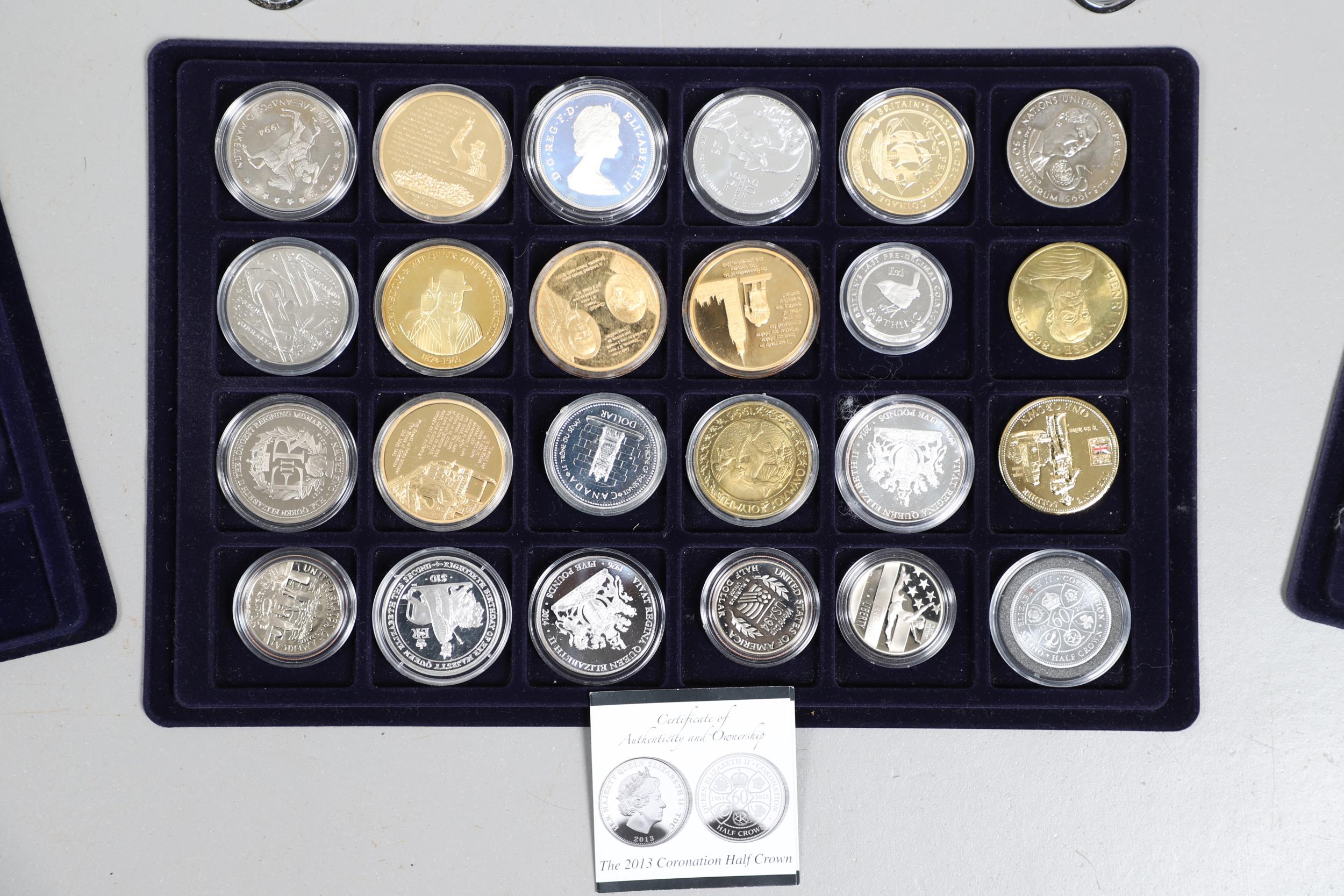 AN EXTENSIVE COLLECTION OF COINS AND TOKENS. - Bild 8 aus 14