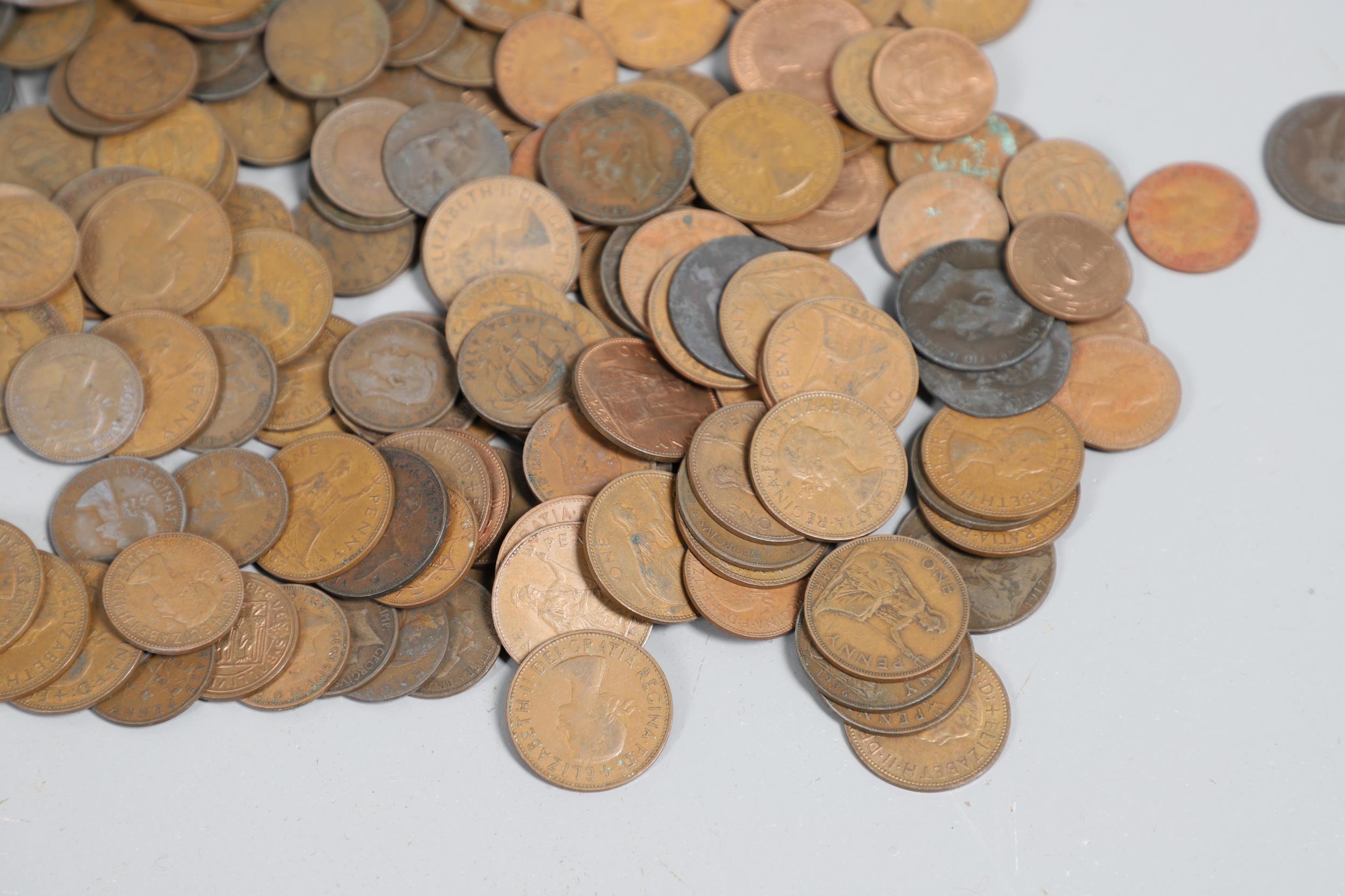 A LARGE COLLECTION OF WORLD COINS AND SIMILAR BRITISH COINS. - Image 20 of 20