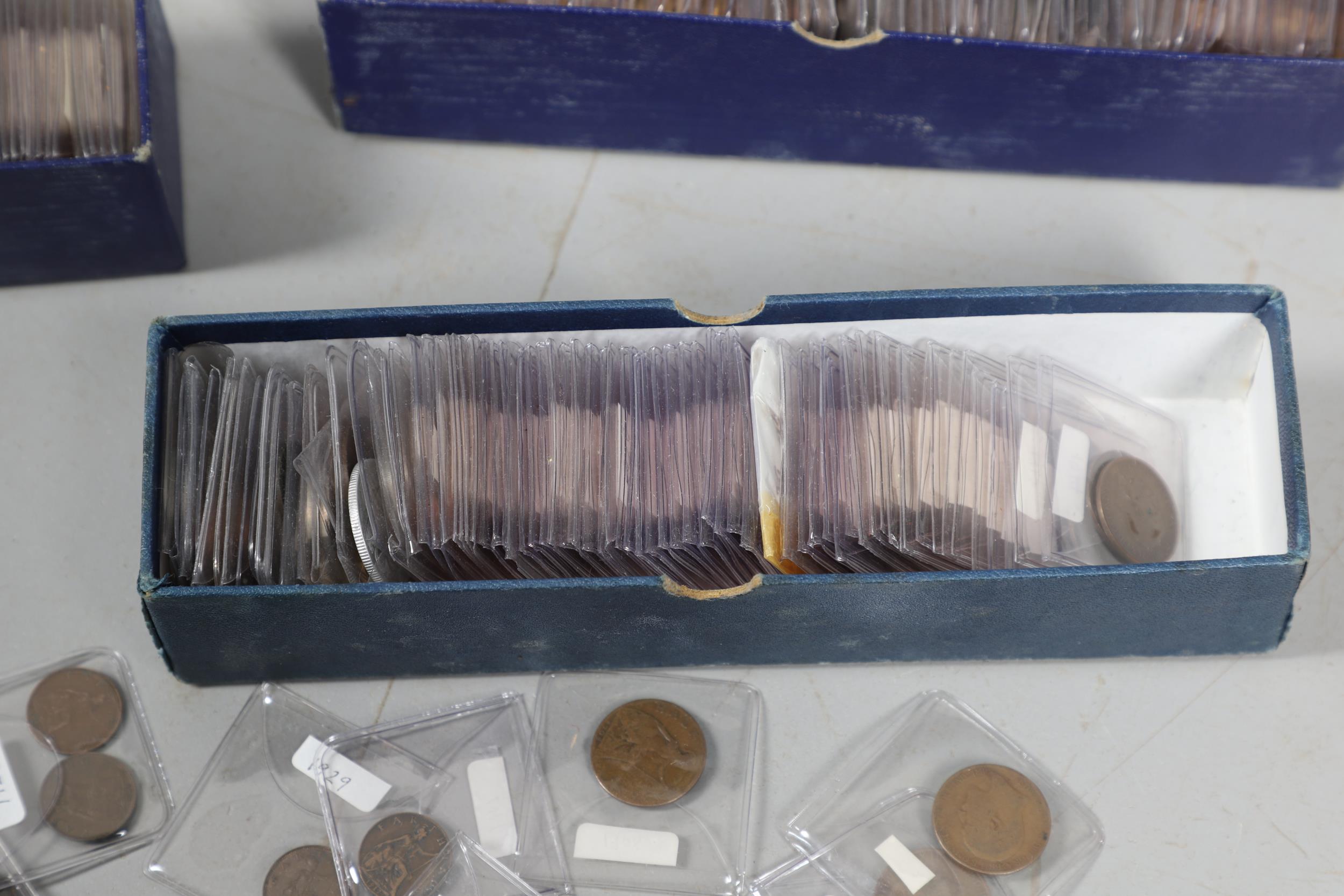 A LARGE COLLECTION OF PRE DECIMAL AND OTHER COINS. - Bild 13 aus 16