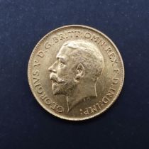 A GEORGE V HALF SOVEREIGN, 1913.