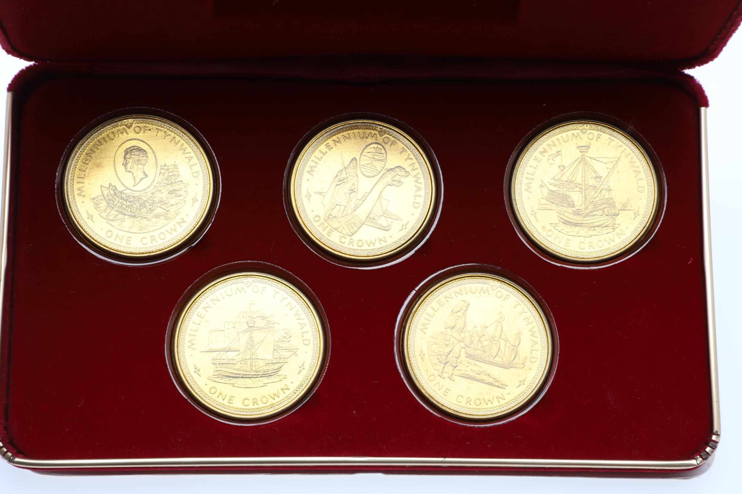 A COLLECTION OF SILVER PROOF SETS TO INCLUDE A FALKLANDS ISLANDS FIFTY PENCE 1977. - Bild 14 aus 18