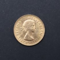 AN ELIZABETH II SOVEREIGN, 1959.