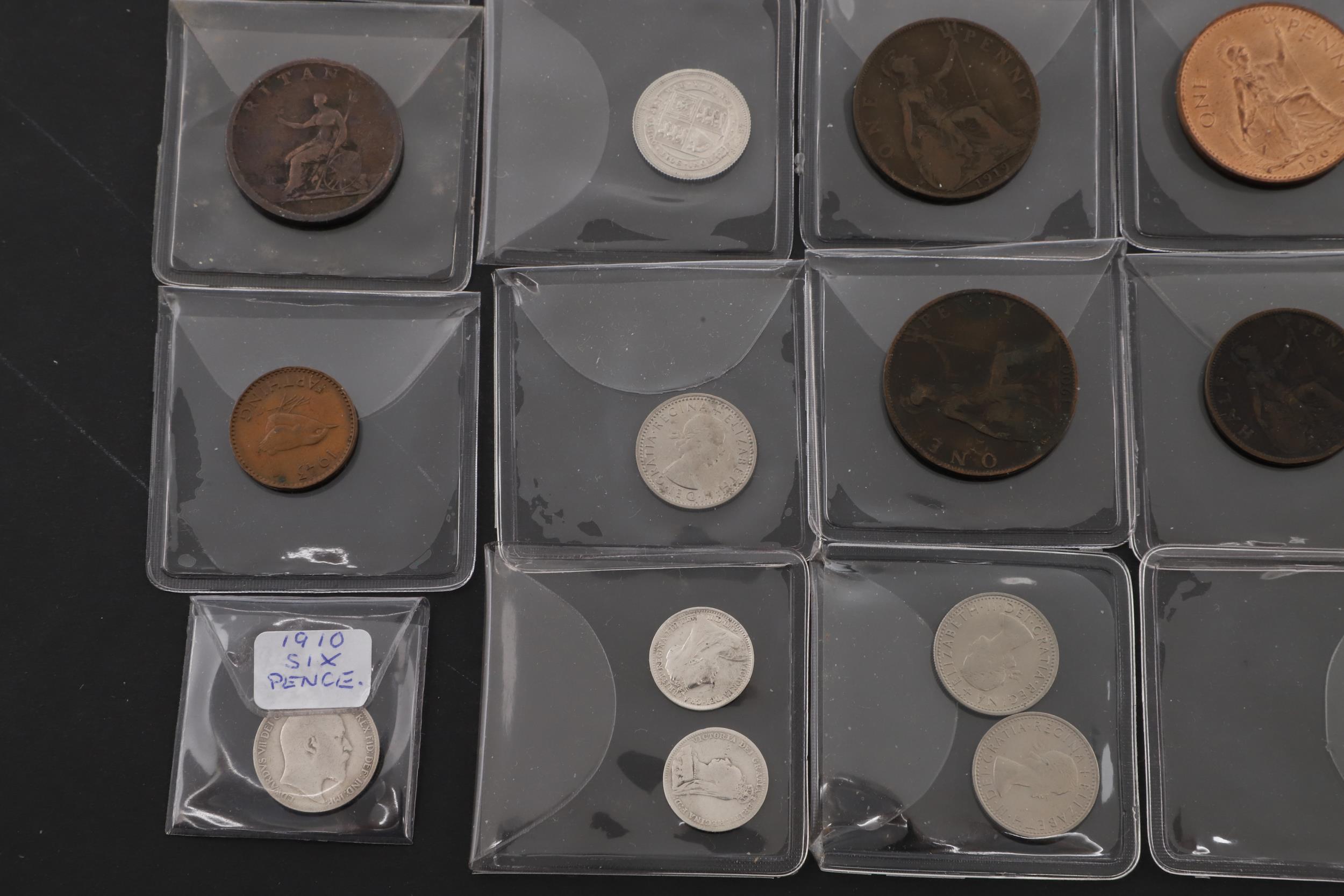 A COLLECTION THREEPENCE PIECES AND OTHER COINS. - Bild 13 aus 14