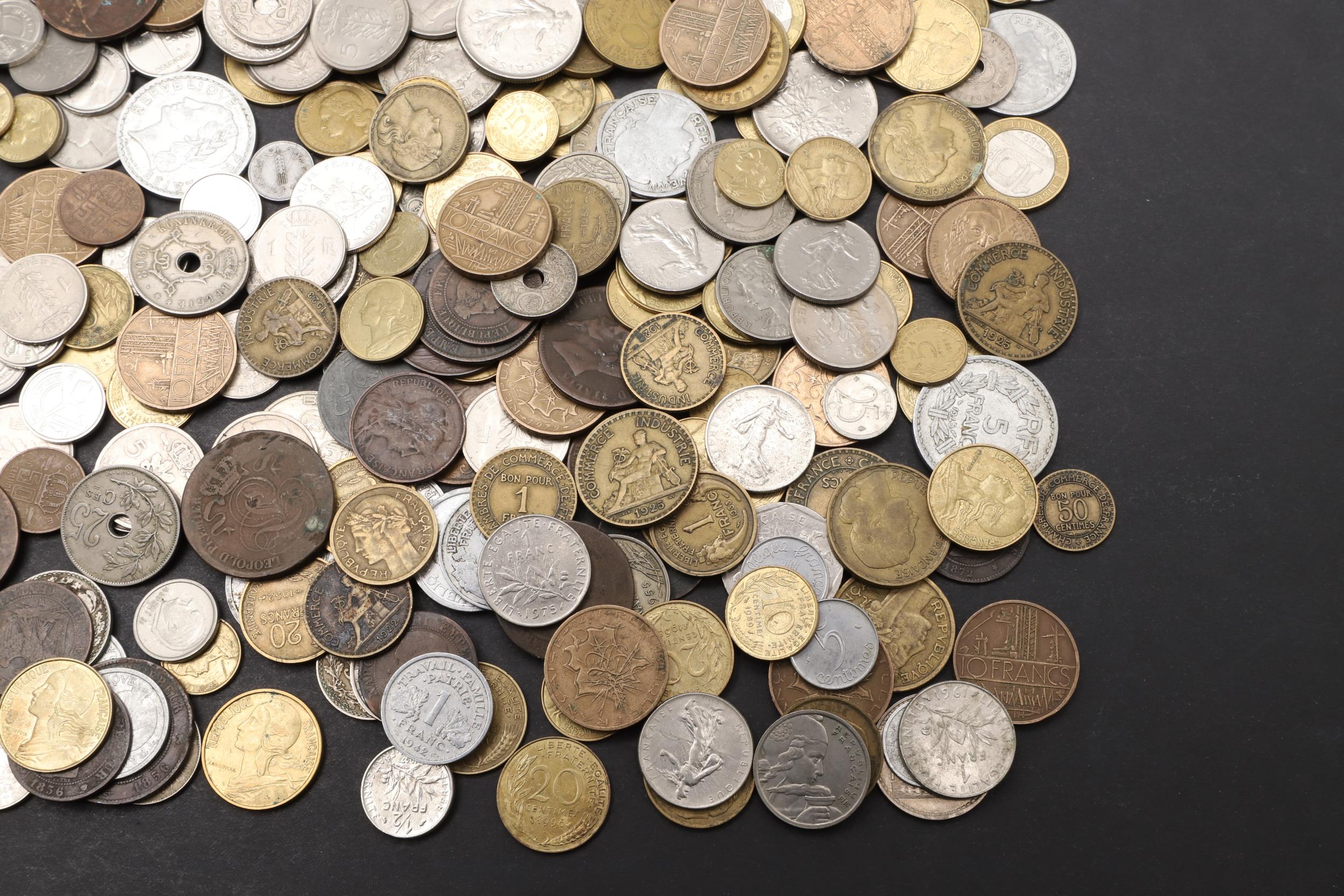 A COLLECTION OF 19TH AND 20TH CENTURY FRENCH AND BELGIAN COINS. - Image 10 of 10