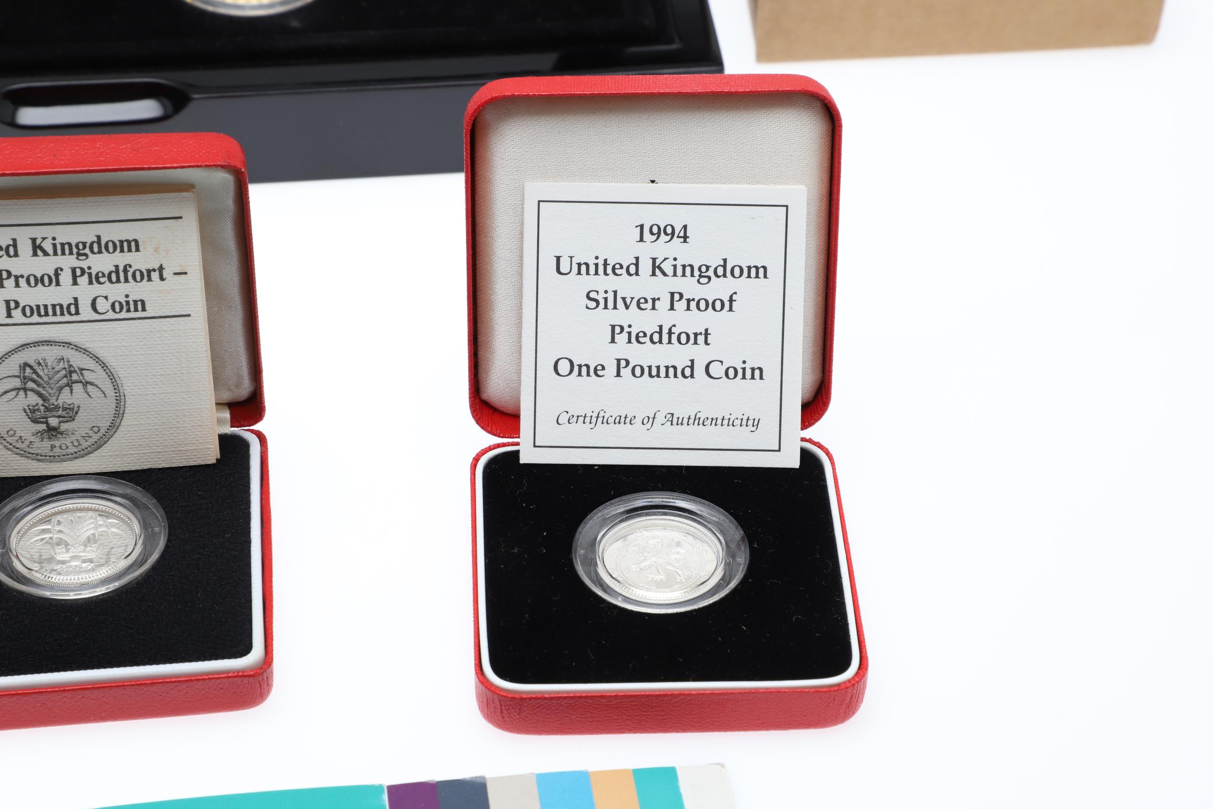 A COLLECTION OF ROYAL MINT PIEDFORT ISSUES TO INCLUDE 2017 SILVER PROOF PIEDFORT COIN SET. - Bild 7 aus 15