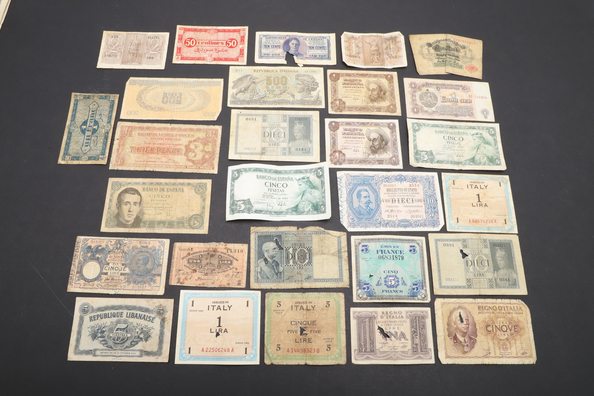 A MIXED COLLECTION OF WORLD BANKNOTES. - Image 7 of 12