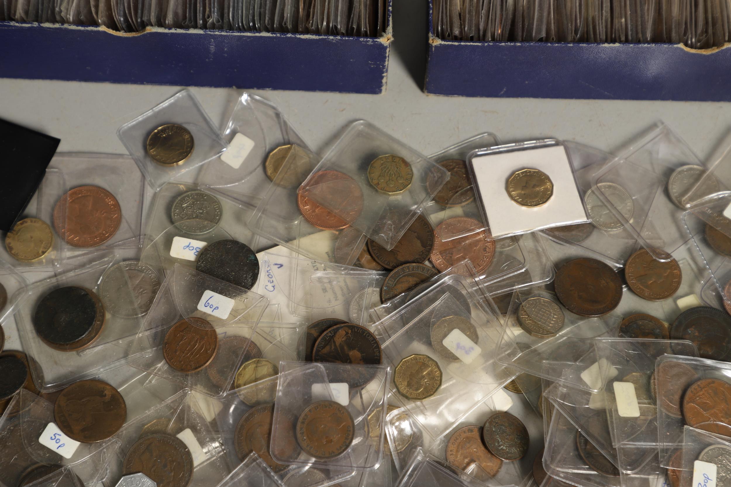 AN EXTENSIVE COLLECTION OF BRITISH COINS AND NUMISMATIC BOOKS. - Image 12 of 15