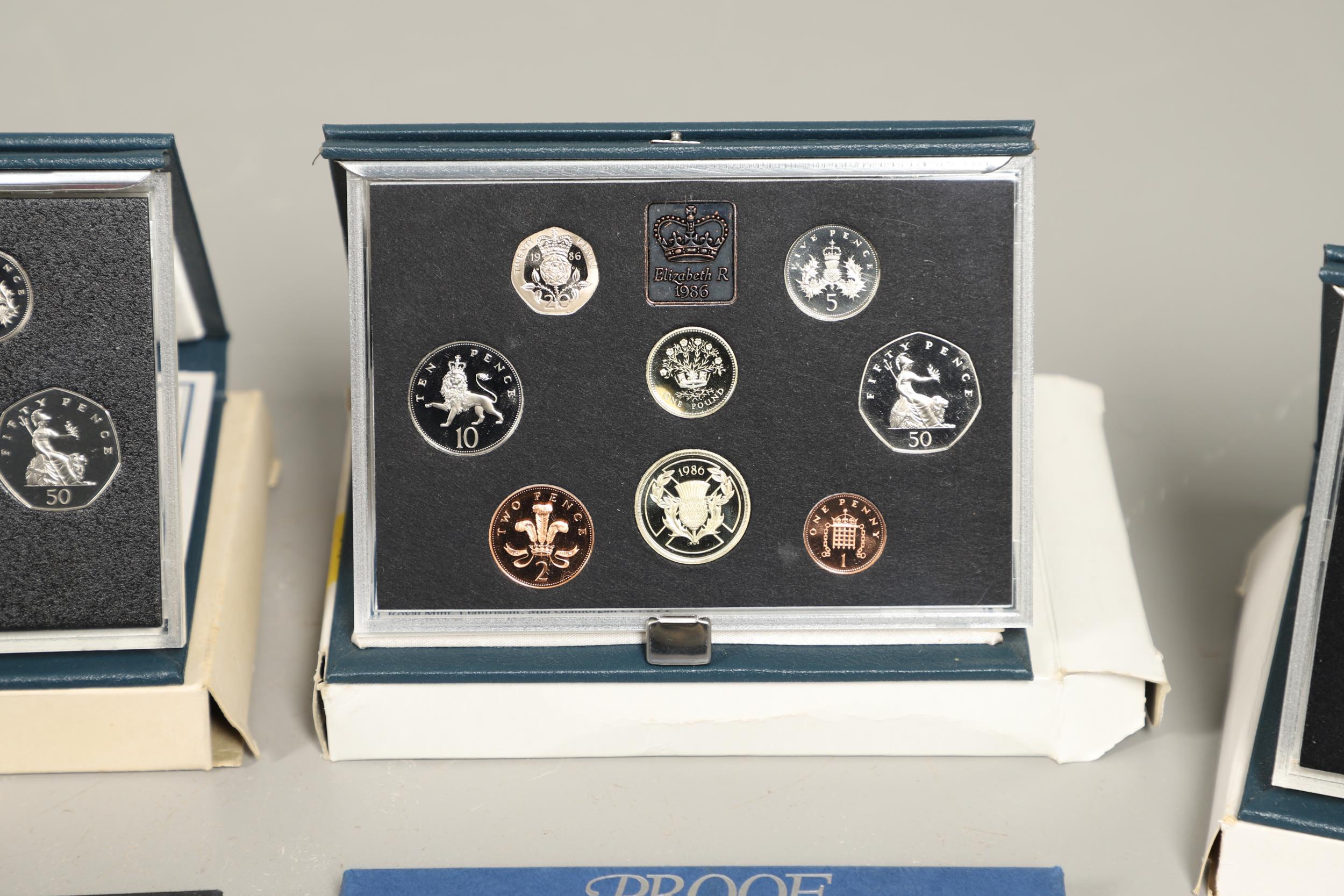 A COLLECTION OF ROYAL MINT UNCIRCULATED YEAR SETS, 1970 -. - Image 5 of 13