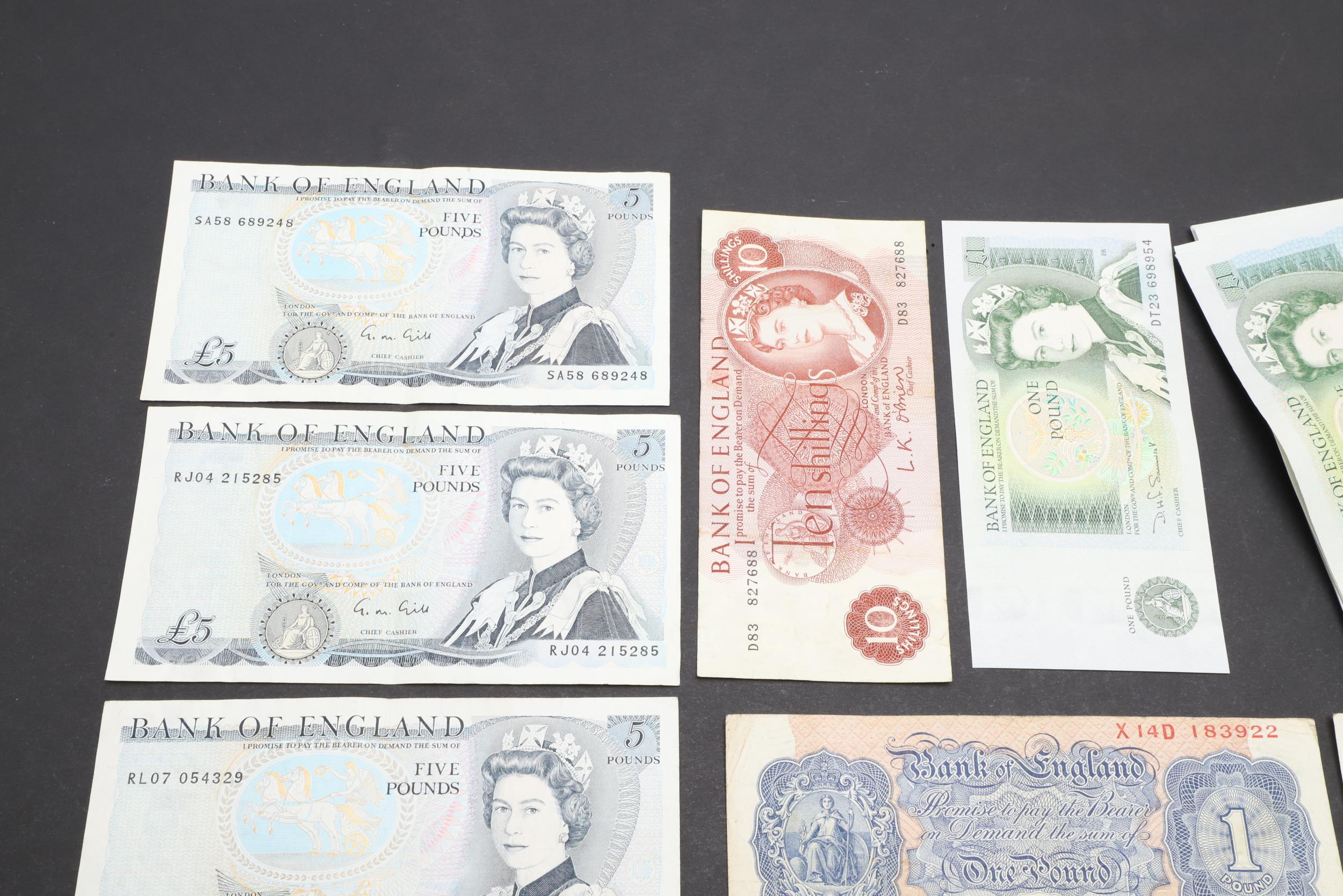 A COLLECTION OF ELIZABETH II BANKNOTES TO INCLUDE A FIFTY POUND NOTE. - Image 2 of 11