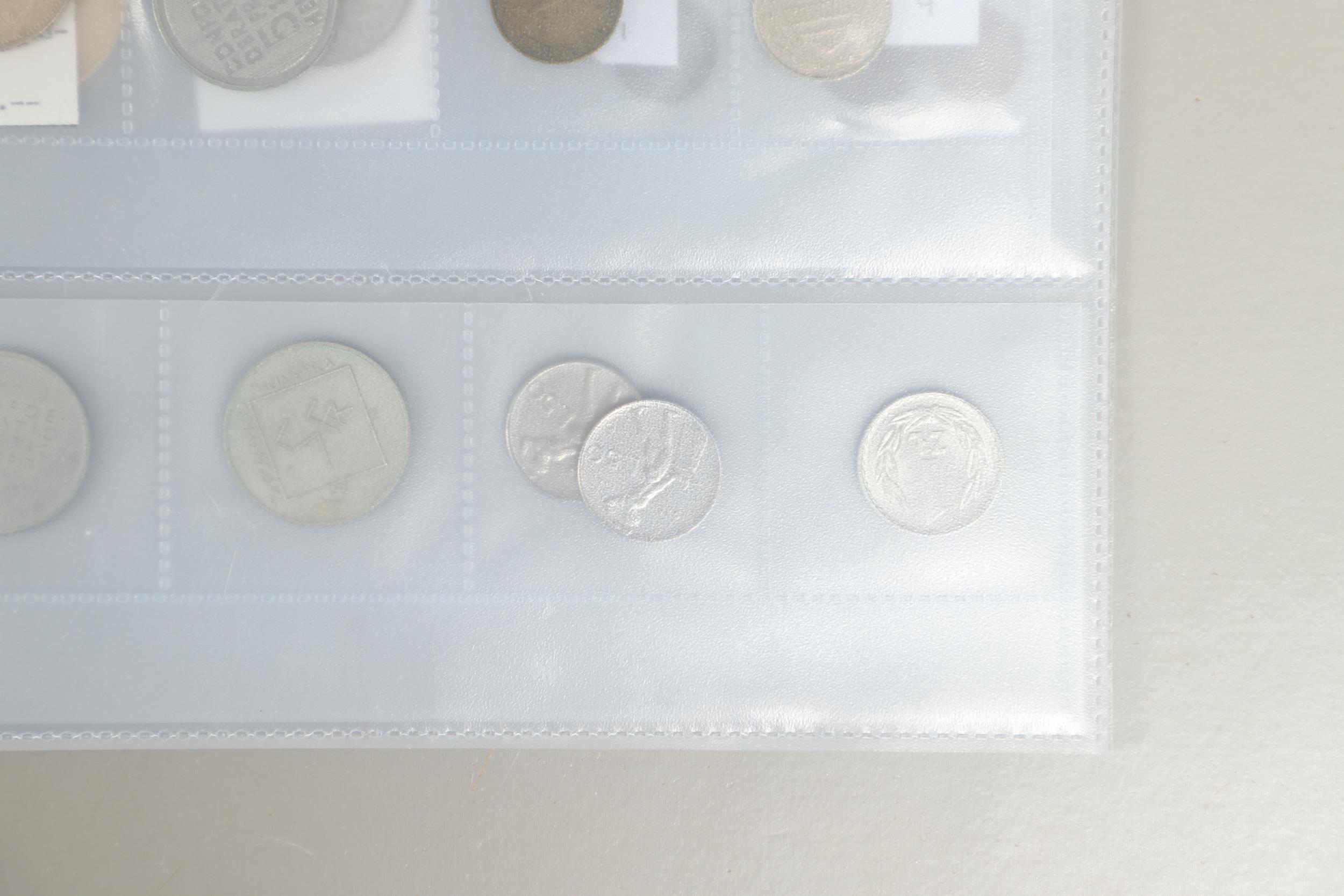 A SMALL COLLECTION OF WORLD COINS TO INCLUDE SWISS AND OTHER COINS. - Image 9 of 13