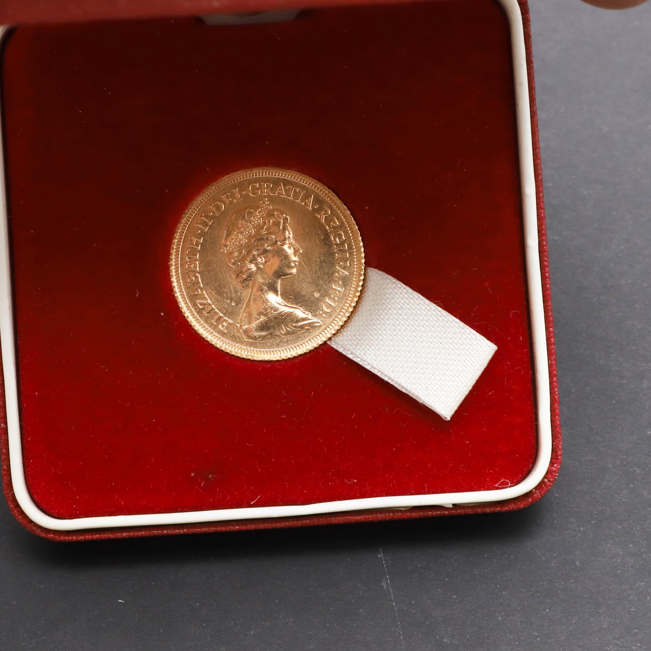 AN ELIZABETH II SOVEREIGN, 1979. - Image 3 of 6