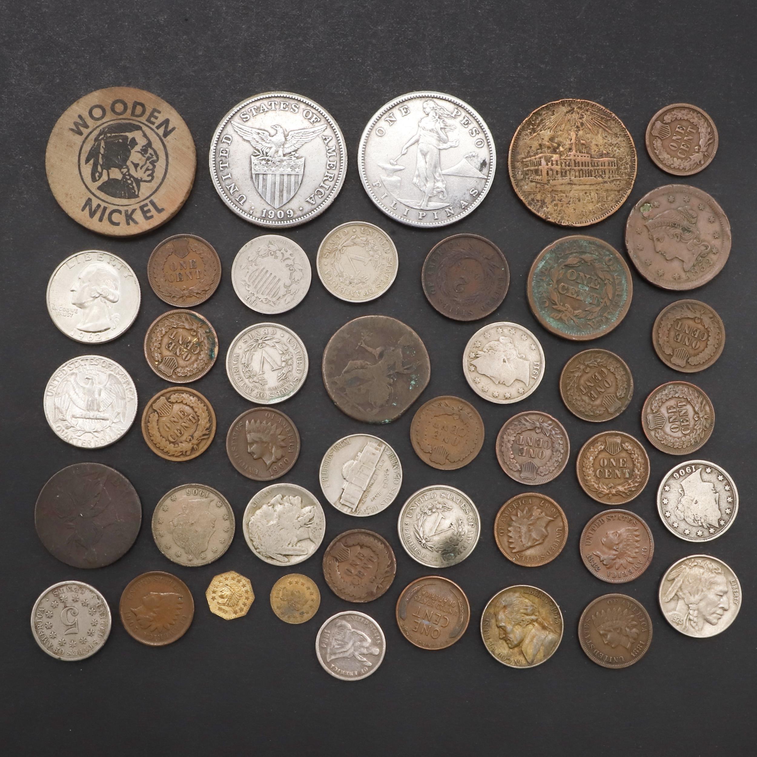 A COLLECTION OF AMERICAN COINS TO INCLUDE FILIPINAS ONE PESO.