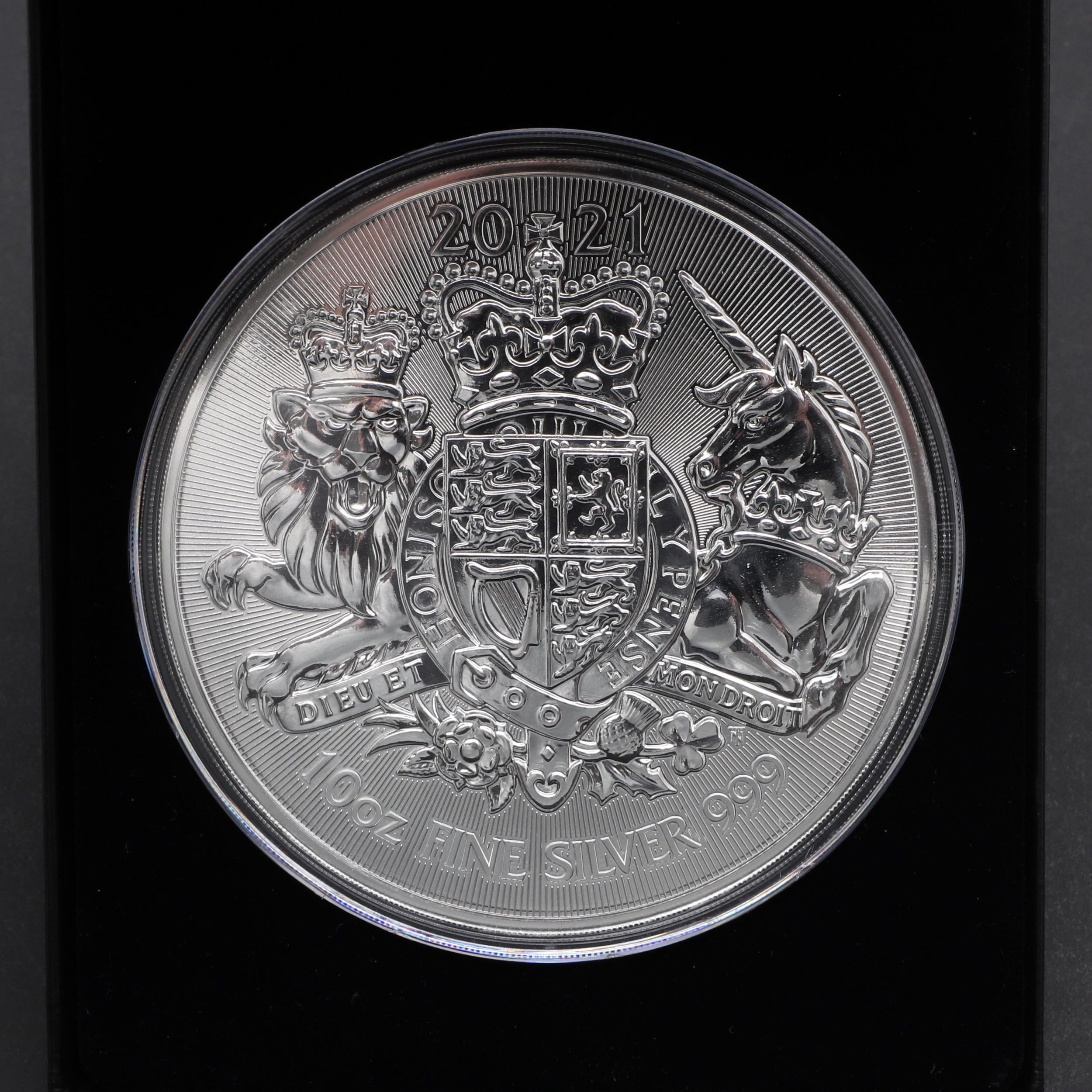 AN ELIZABETH II ROYAL ARMS 10 OZ SILVER COIN, 2021. - Bild 2 aus 6