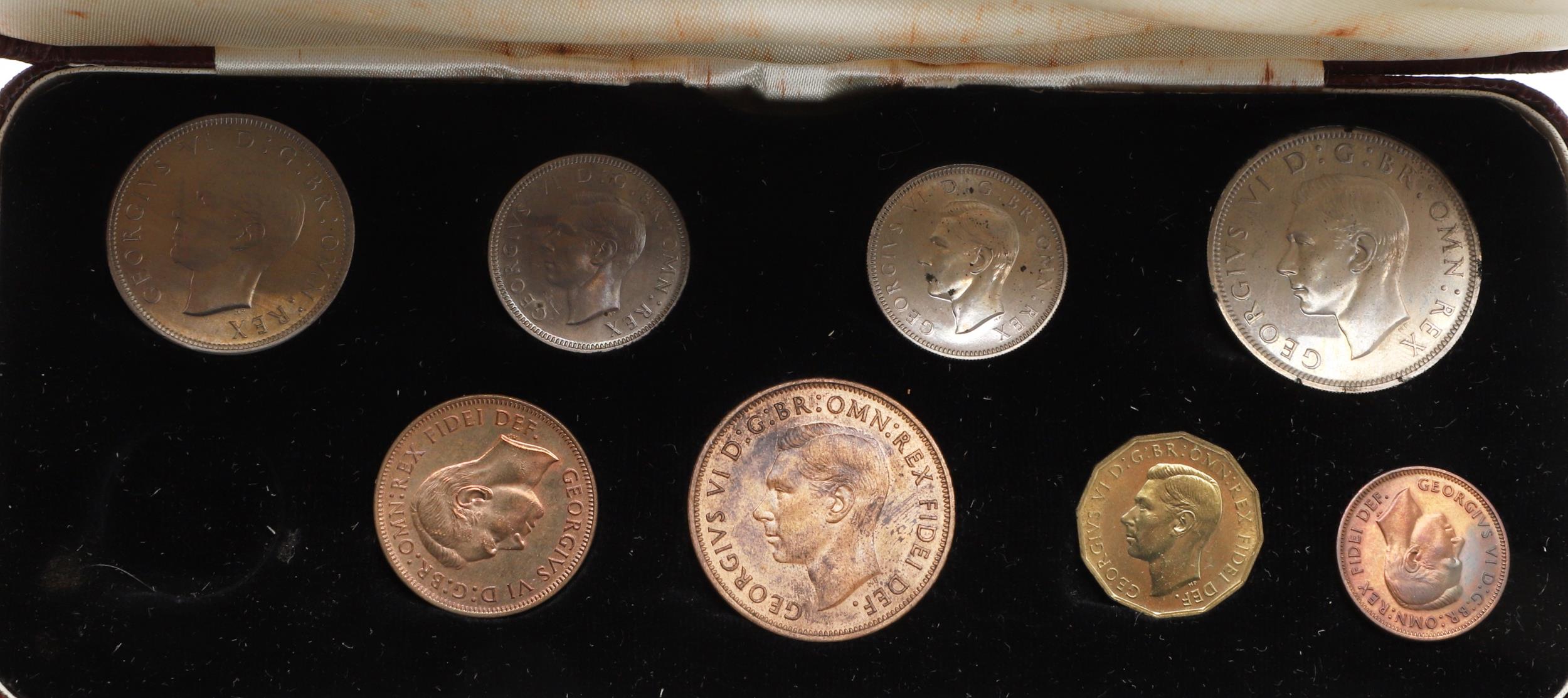 THREE MID 20TH CENTURY SPECIMEN COIN SETS, 1950, 1951 AND 1953. - Bild 9 aus 11