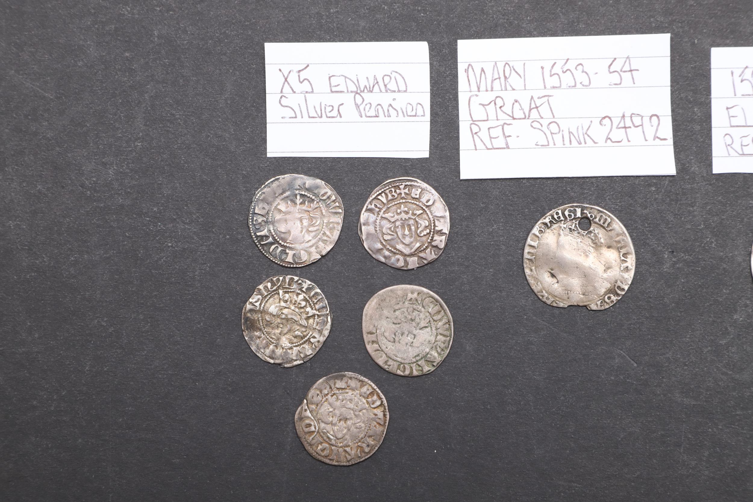 A COLLECTION OF HAMMERED COINS TO INCLUDE A CHARLES I SIXPENCE AND OTHERS. - Image 4 of 5