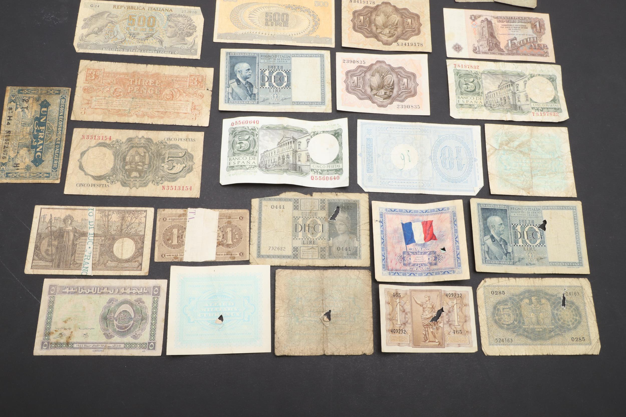 A MIXED COLLECTION OF WORLD BANKNOTES. - Image 12 of 12