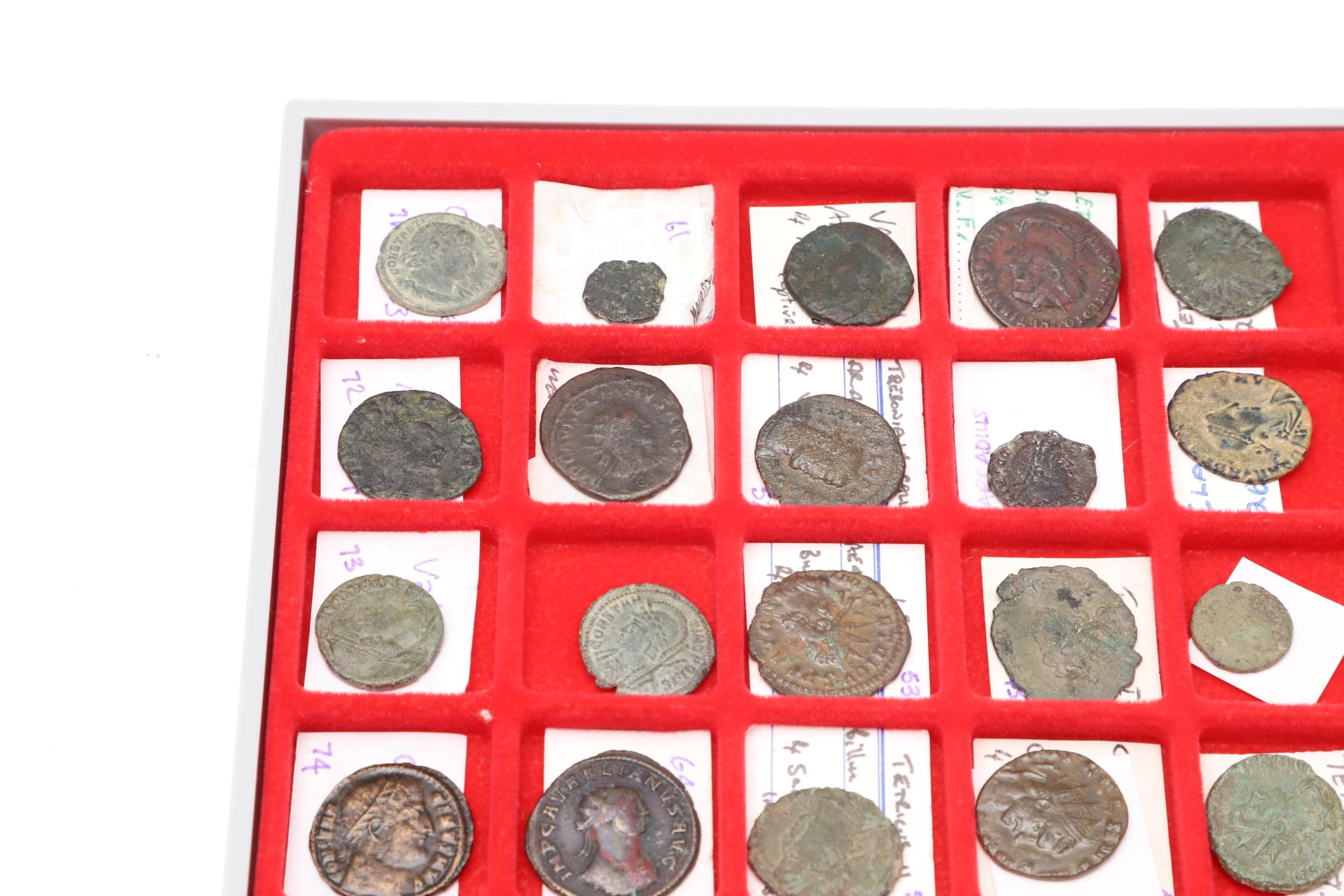 A COLLECTION OF ROMAN COINS IN A LINDNER COIN TRAY. - Image 4 of 11