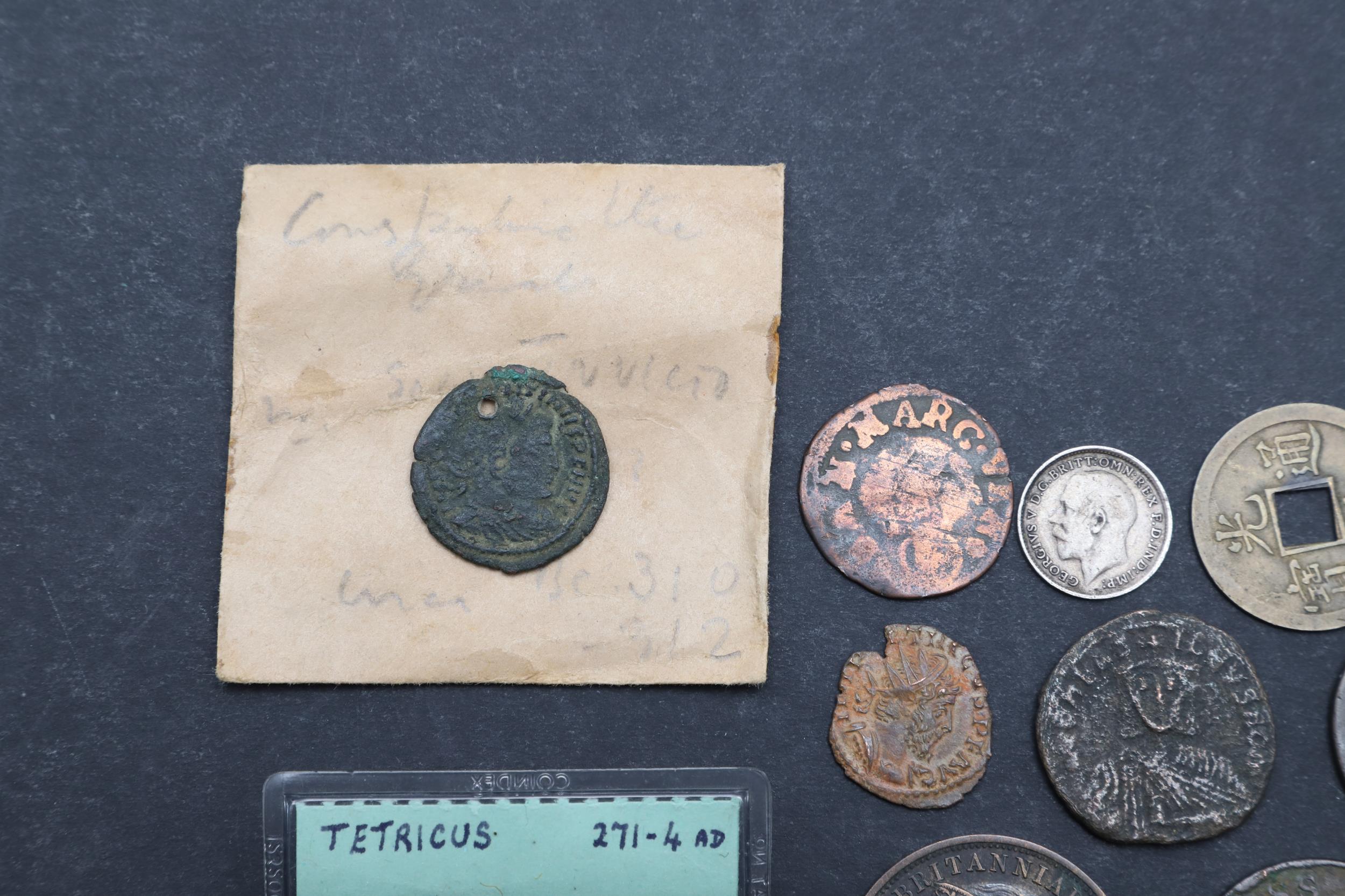 A SMALL COLLECTION OF COINS INCLUDING ROMAN, JETONS AND OTHERS. - Image 2 of 6