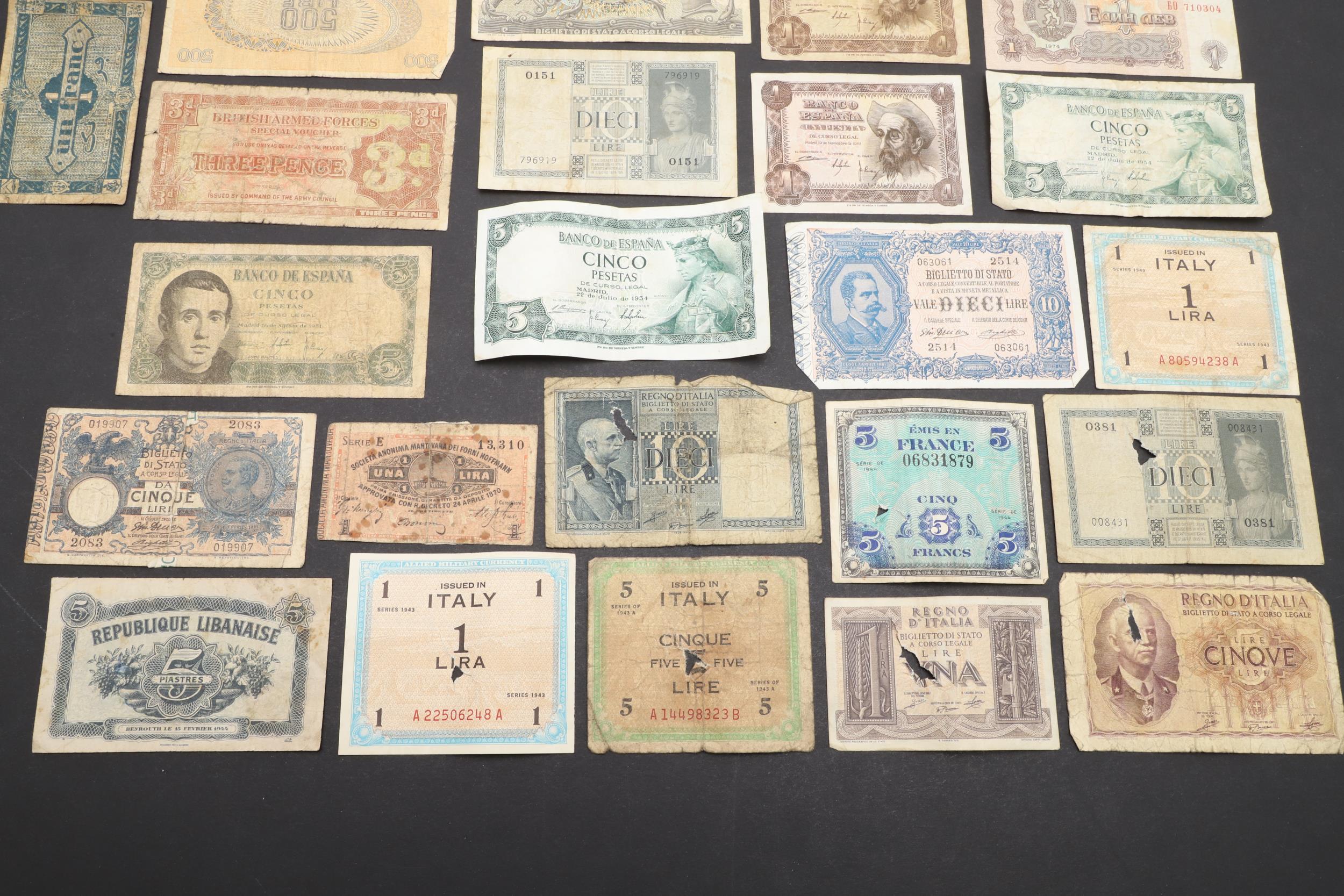 A MIXED COLLECTION OF WORLD BANKNOTES. - Image 9 of 12