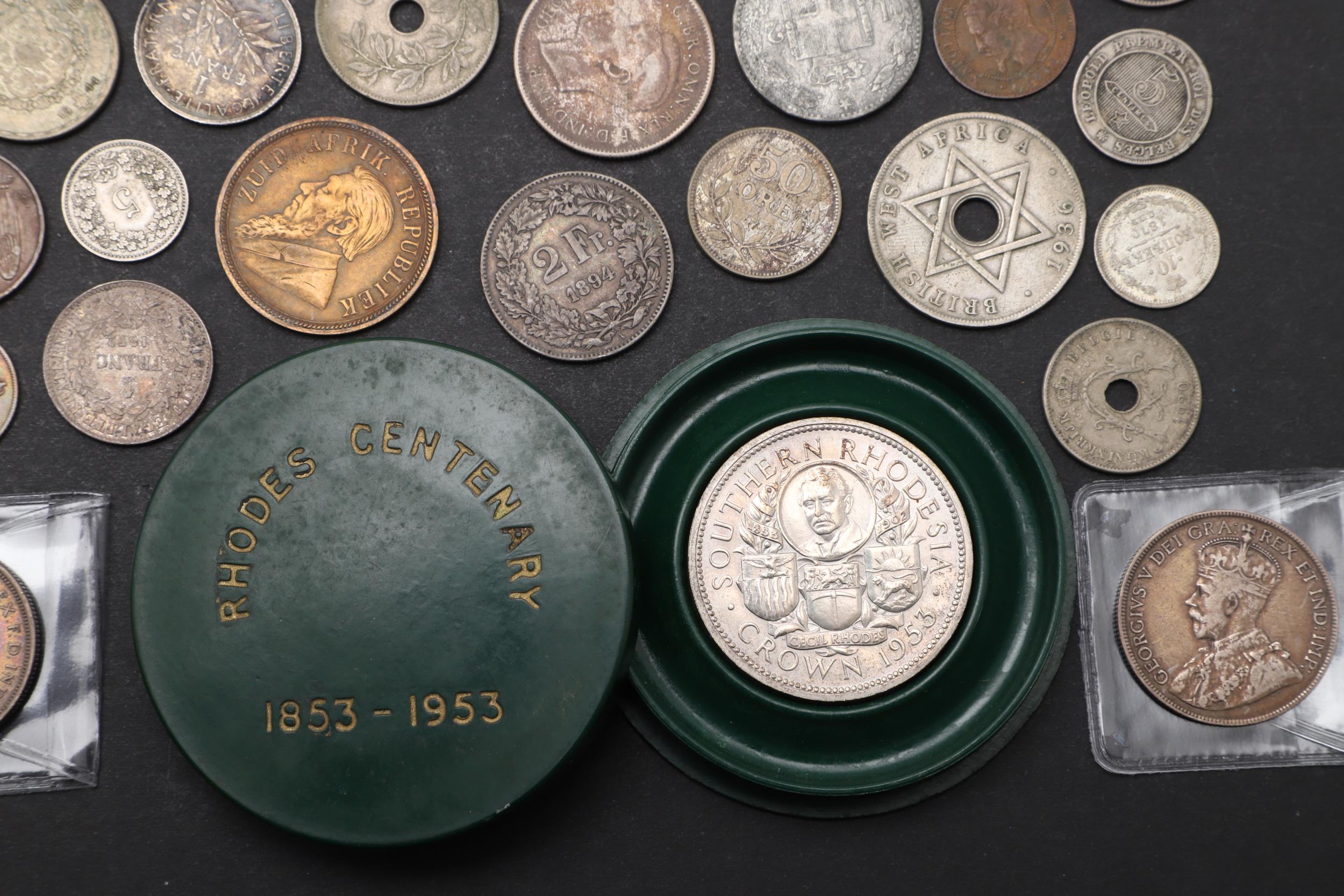 AN INTERESTING COLLECTION OF SOUTH AFRICAN AND OTHER WORLD COINS. - Image 4 of 7