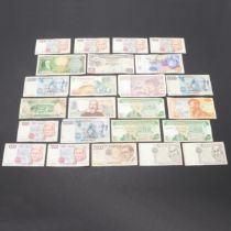 A COLLECTION OF TWENTY FOUR VARIOUS WORLD BANKNOTES.