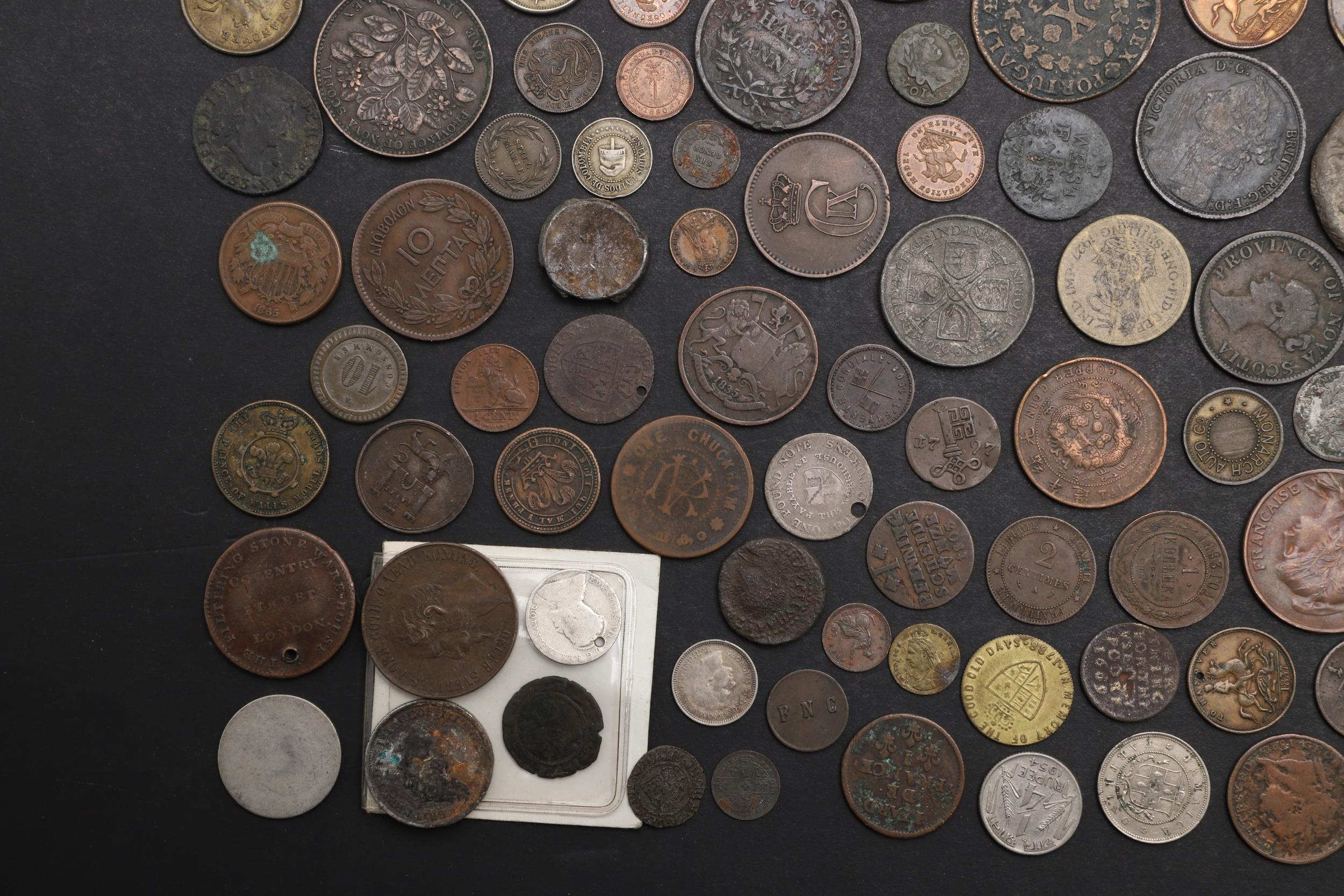 A COLLECTION OF WORLD COINS TO INCLUDE SILVER AND LARGE COPPER. - Bild 3 aus 7